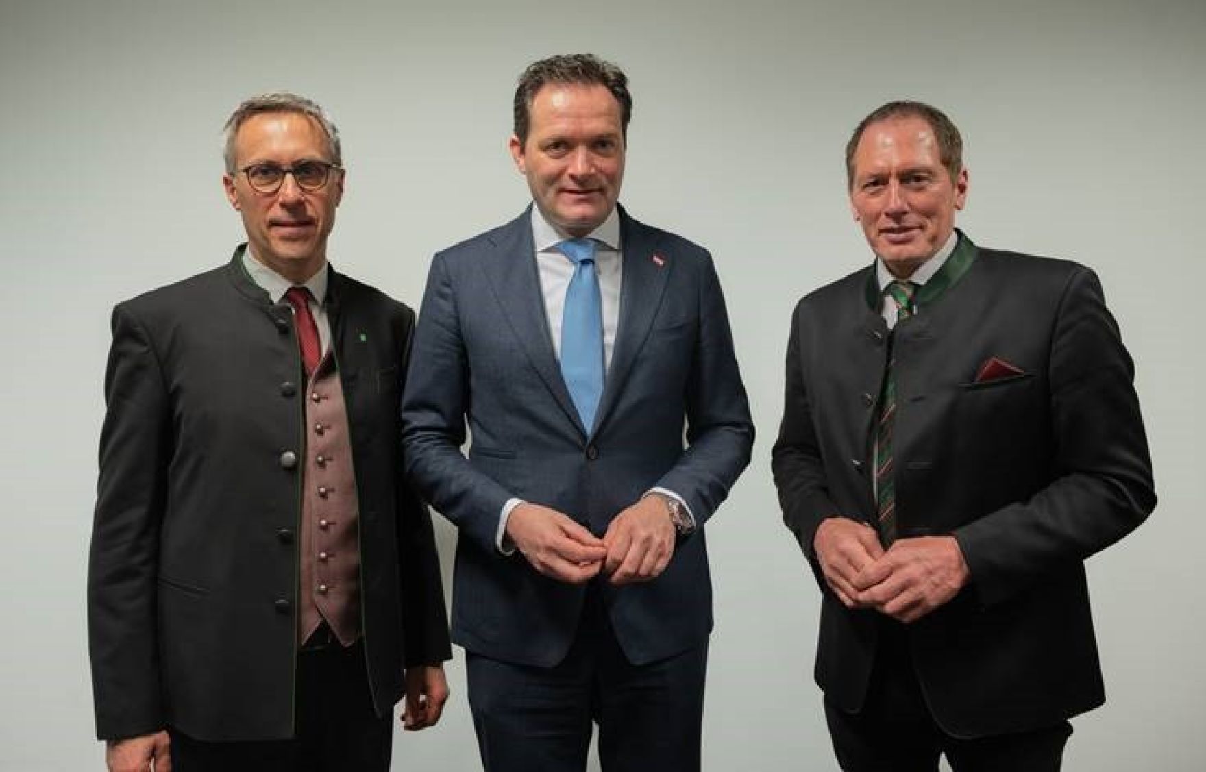Grüne Woche.jpg Landwirtschaftsminister Norbert Totschnig, LKÖ-Präsident Josef Moosbrugger und der Obmann des Landwirtschaftsausschusses Georg Strasser nahmen an der Internationalen Grünen Woche in Berlin teil. Die Landwirtschaftsmesse steht heuer unter dem Motto „Ernährungssysteme transformieren“.