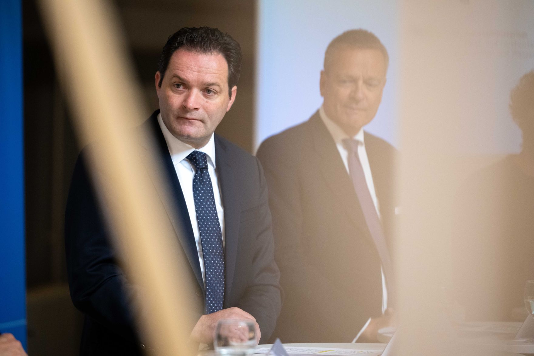 RHP_2220.jpg Am Mittwoch gab Herr bundesminister Norbert Totschnig mit Univ.Prof. DI Dr. Peter Ertl, DI Richard Stralz und Uni.Prof. Mag.arch. Juri Troy eine Pressekonferenz zur Stiftungsprofessur Holzbau an der TU Wien.
