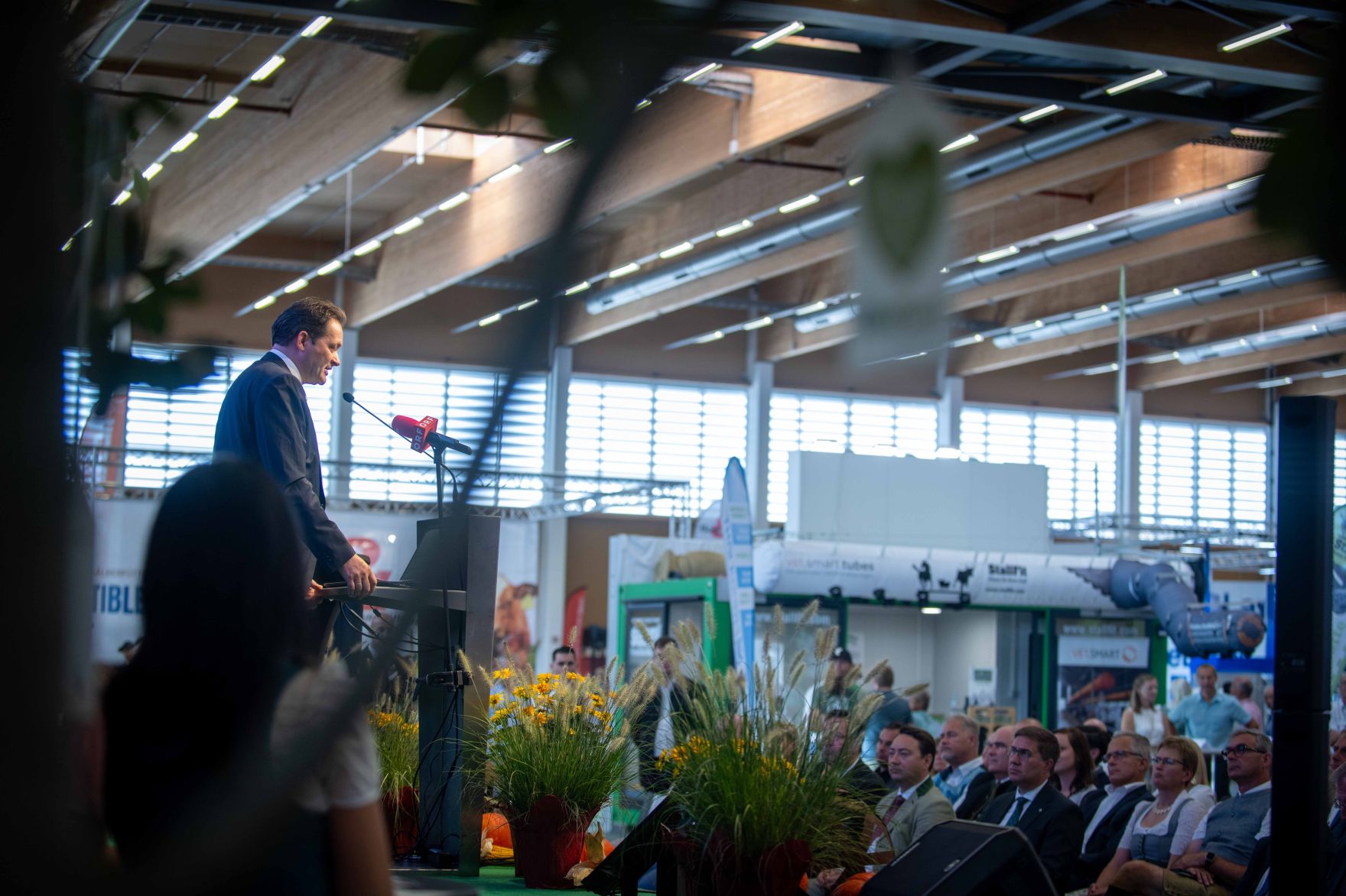 DSC_0062.jpg Herr Bundesminister Norbert Totschnig besuchte die Welser Messe 2024. Dabei hielt er eine Eröffnungs-Rede und machte einen Rundgang durch das Messegelände.