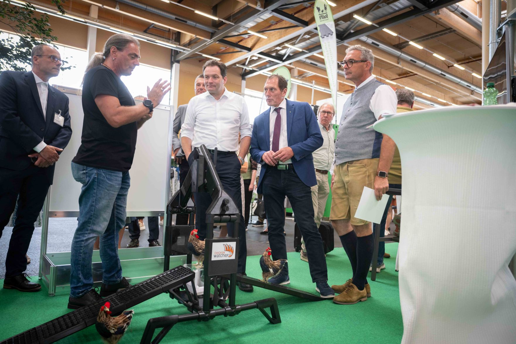 Herr Bundesminister Norbert Totschnig besuchte die Welser Messe 2024. Dabei hielt er eine Er&ouml;ffnungs-Rede und machte einen Rundgang durch das Messegel&auml;nde.