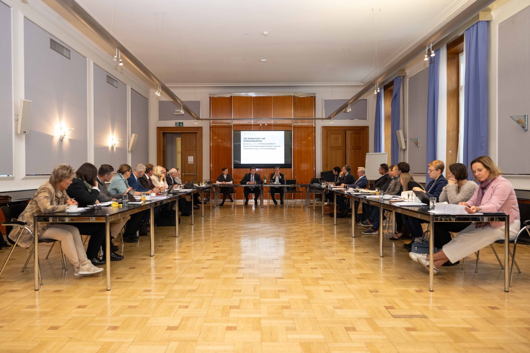 Am 11. Oktober 2024 fand die Direktorenkonferenz im Regierungsgeb&auml;ude am Stubenring statt.