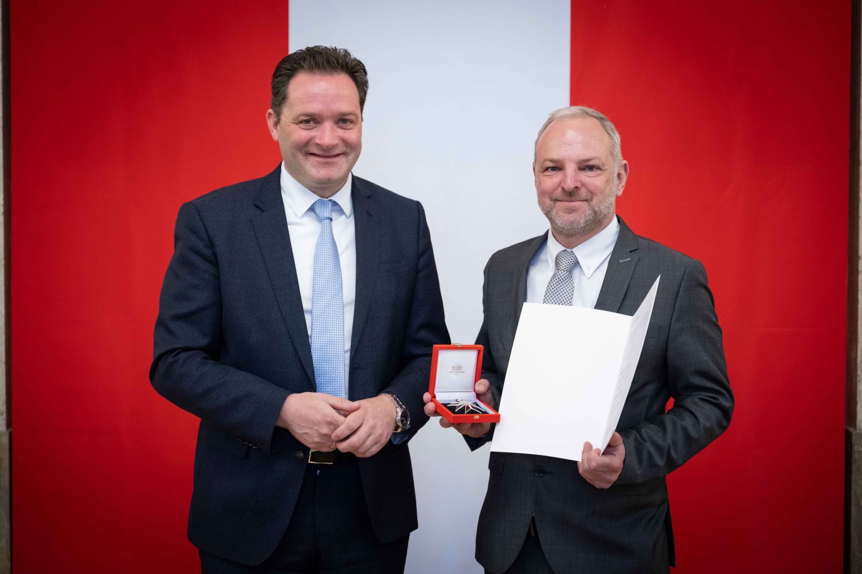 DSC_5418.jpg Herr Bundesminister Norbert Totschnig verlieh verschiedene Ehrenzeichen sowie auch Berufstitel im Marmorsaal im Regierungsgebäude am Stubenring.