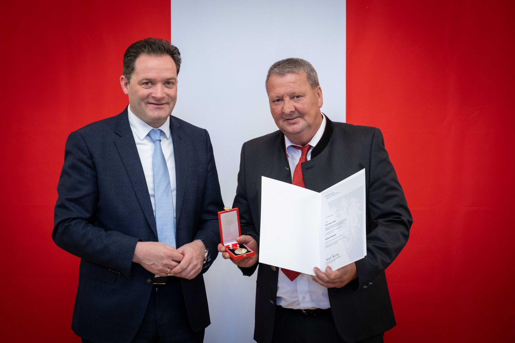 DSC_5606.jpg Herr Bundesminister Norbert Totschnig verlieh verschiedene Ehrenzeichen sowie auch Berufstitel im Marmorsaal im Regierungsgebäude am Stubenring.