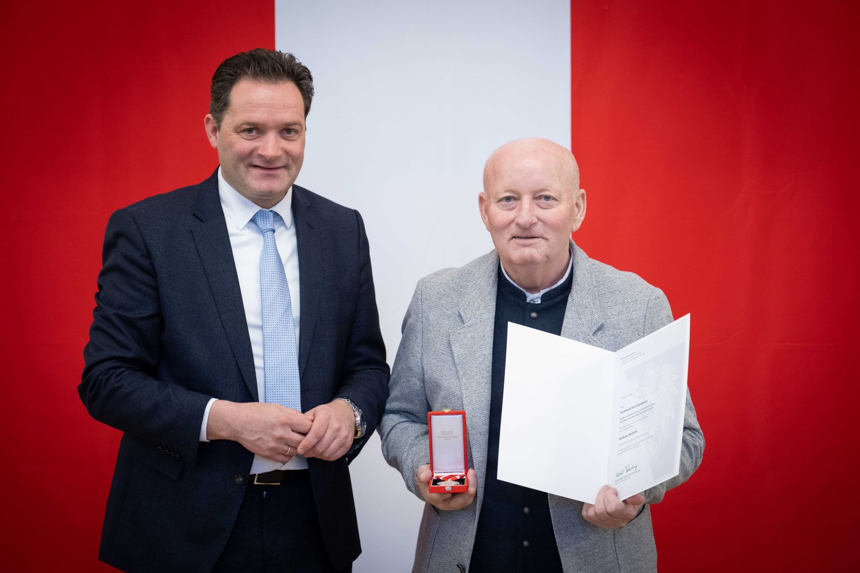 DSC_5617.jpg Herr Bundesminister Norbert Totschnig verlieh verschiedene Ehrenzeichen sowie auch Berufstitel im Marmorsaal im Regierungsgebäude am Stubenring.