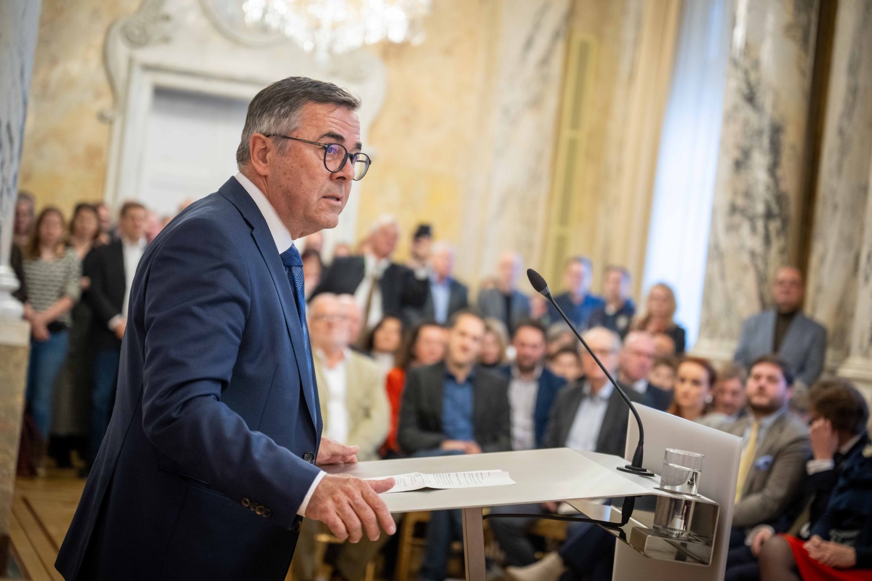 DSC_5870.jpg Herr Bundesminister Norbert Totschnig verlieh verschiedene Ehrenzeichen sowie auch Berufstitel im Marmorsaal im Regierungsgebäude am Stubenring.