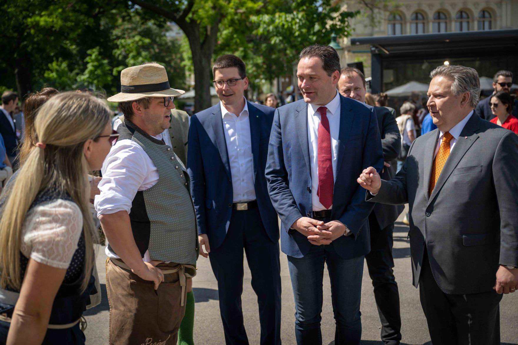 Herr Bundesminister besuchte gemeinsam mit B&uuml;rgermeister der Stadt Wien Michael Ludwig das Genussfestival im Stadtpark.