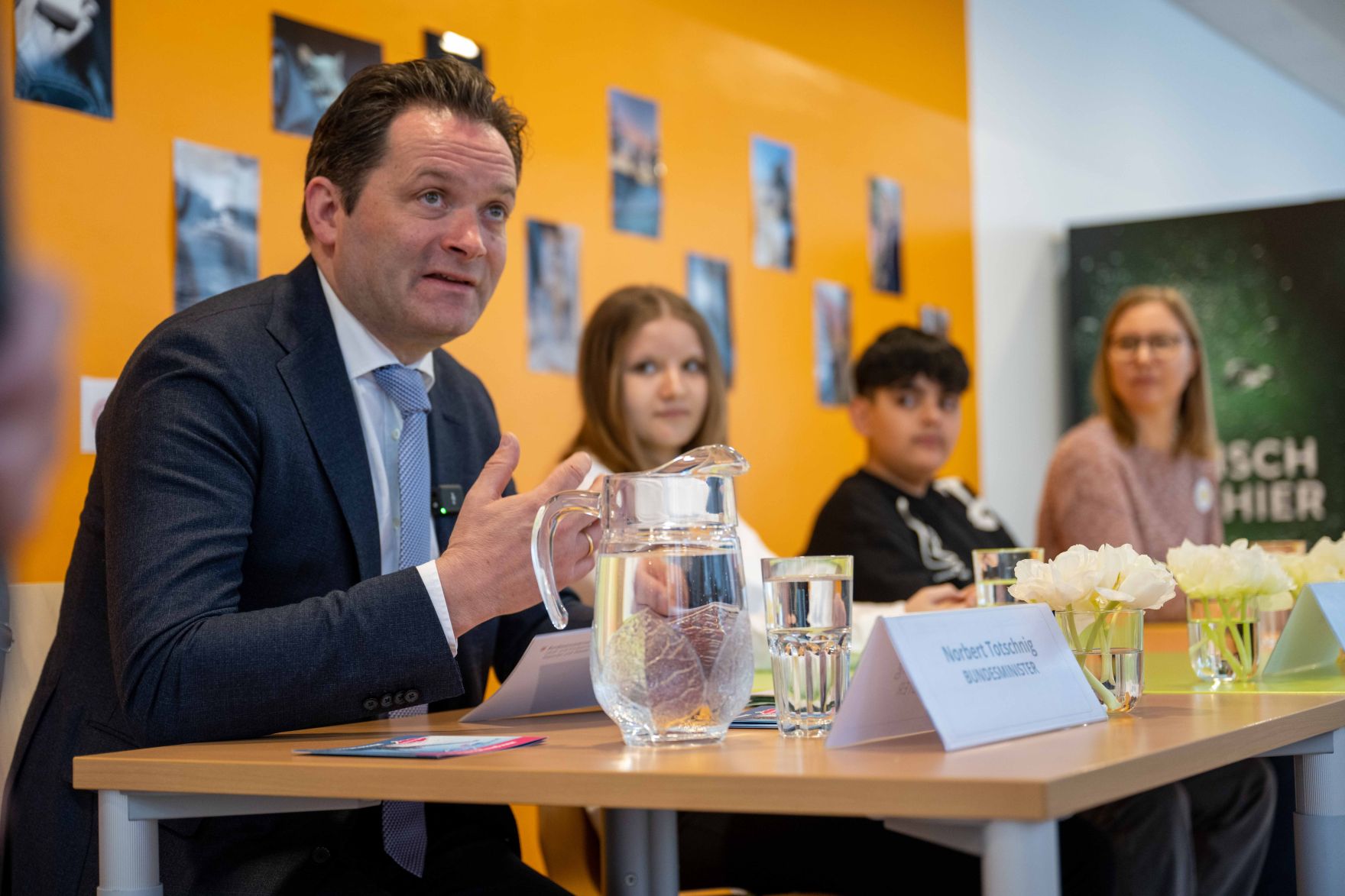 DSC_4044.jpg Durch Workshops soll in den nächsten fünf Jahren an Österreichs Schulen Bewusstsein für den Wert des Wassers geschaffen werden. Zielgruppe der Initiative aus dem Landwirtschaftsministerium (BML) sind Jugendliche der fünften bis achten Schulstufe.