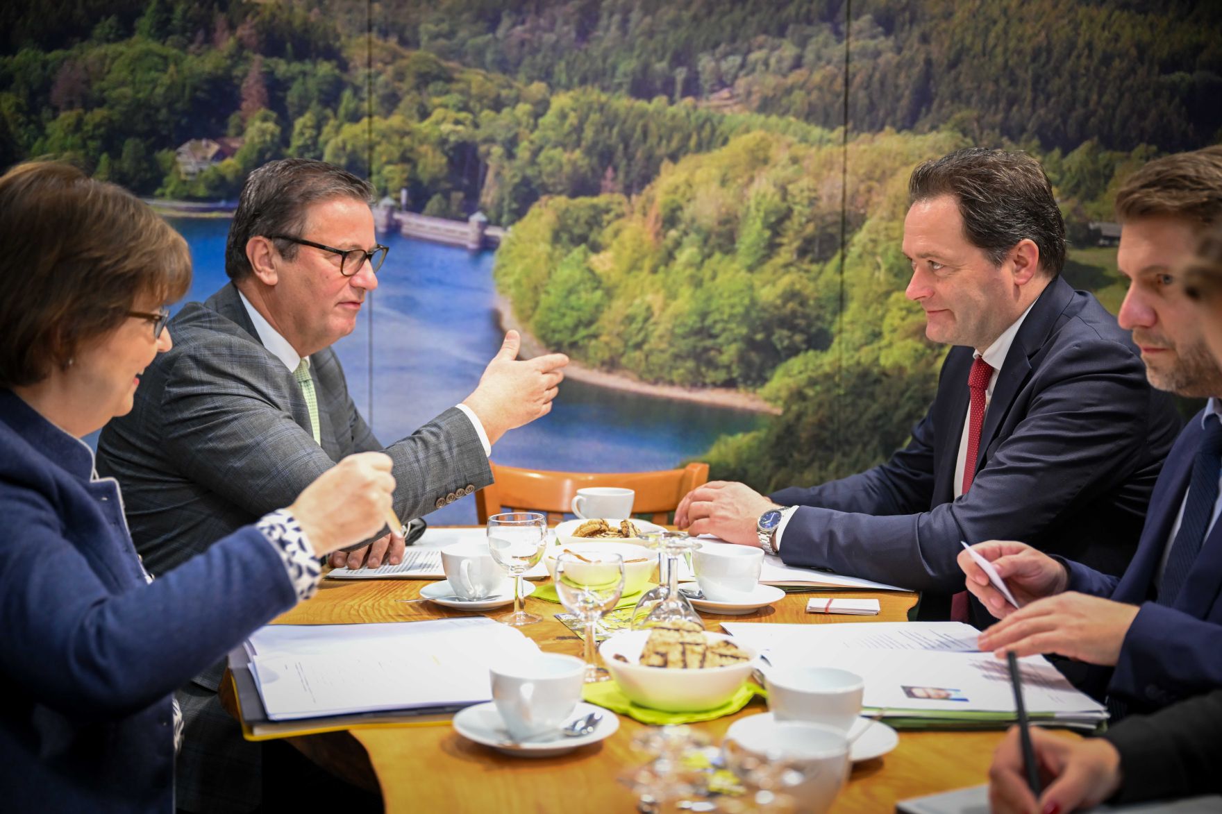 RHP_8155.jpg Bei der internationalen grünen Woche traf Herr Bundesminister Norbert Totschnig den Minister für Ernährung, Ländlichen Raum und Verbraucherschutz von Baden-Württemberg, Peter Hauk
