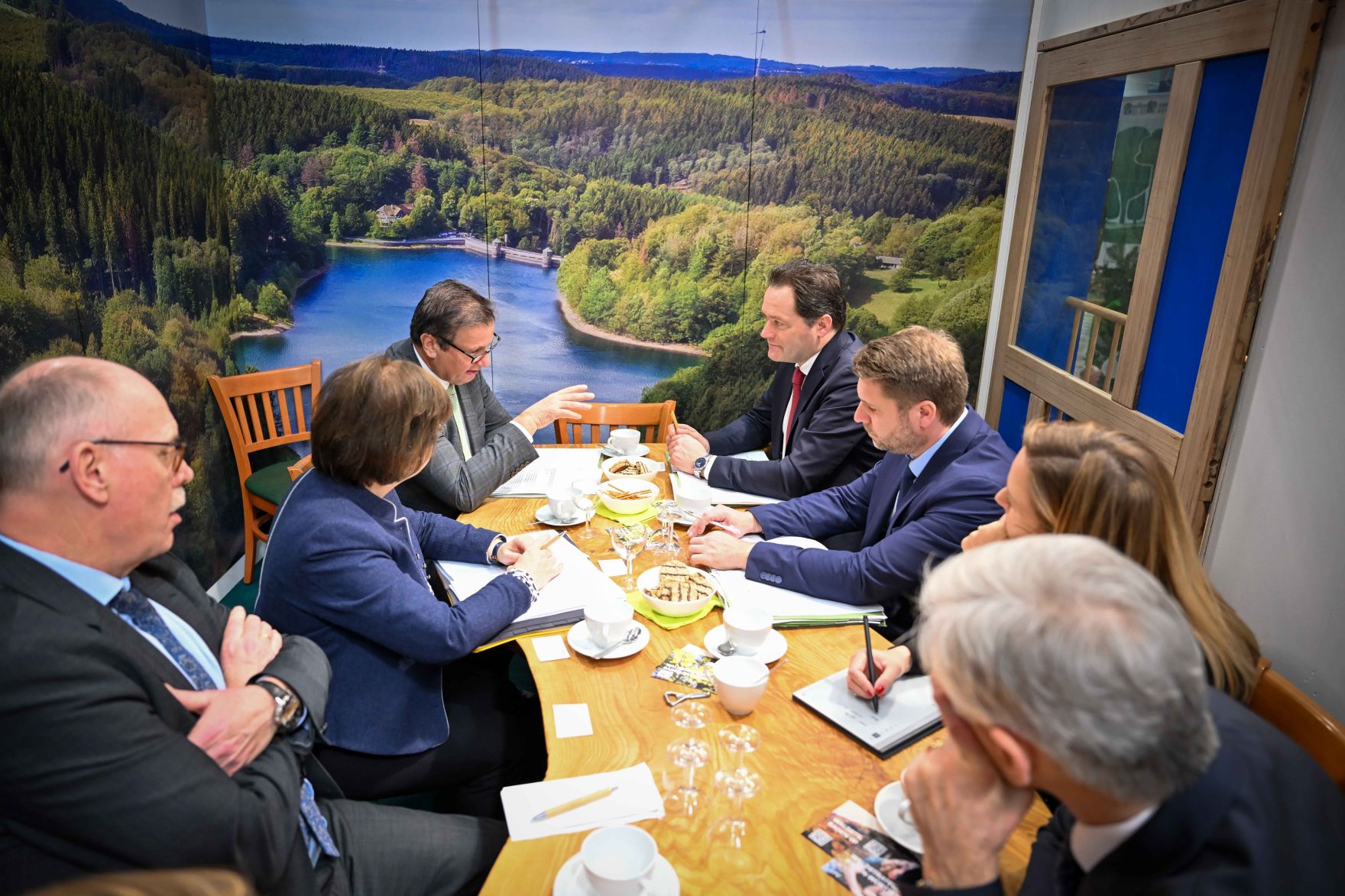 RHP_8316.jpg Bei der internationalen grünen Woche traf Herr Bundesminister Norbert Totschnig den Minister für Ernährung, Ländlichen Raum und Verbraucherschutz von Baden-Württemberg, Peter Hauk