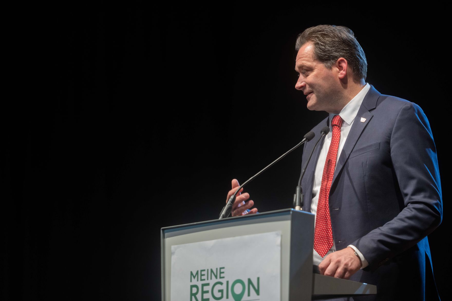 DSC_9745.jpg Abschließend zur RegionIMpuls-Tour veranstaltete Herr Bundesminister Norbert Totschnig eine Abschlussveranstaltung in der Burg Perchtoldsdorf