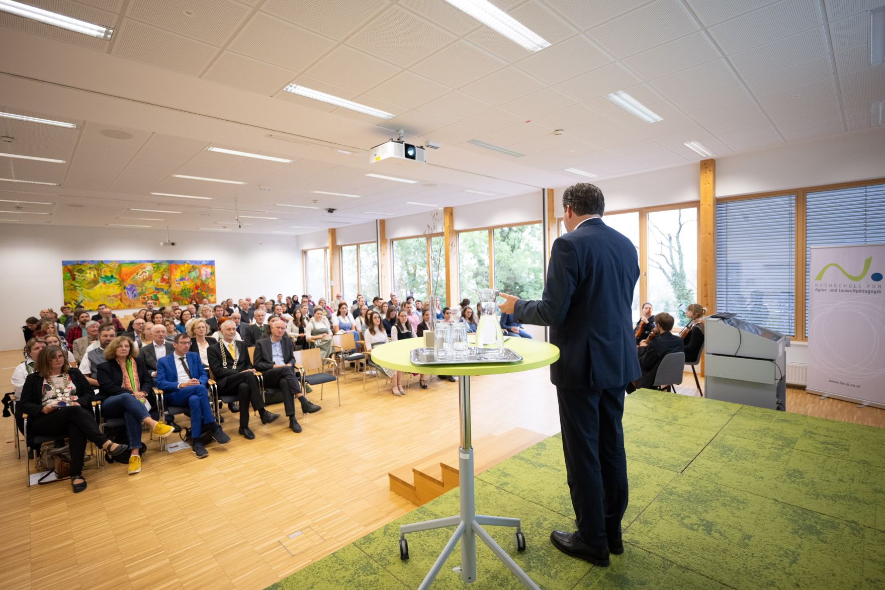 Bundesminister Norbert Totschnig nahm den Spatenstich f&uuml;r den Neubau des G&auml;rtnerhauses bei der Hochschule f&uuml;r Agrar- und Umweltp&auml;dagogik (HAUP) vor.