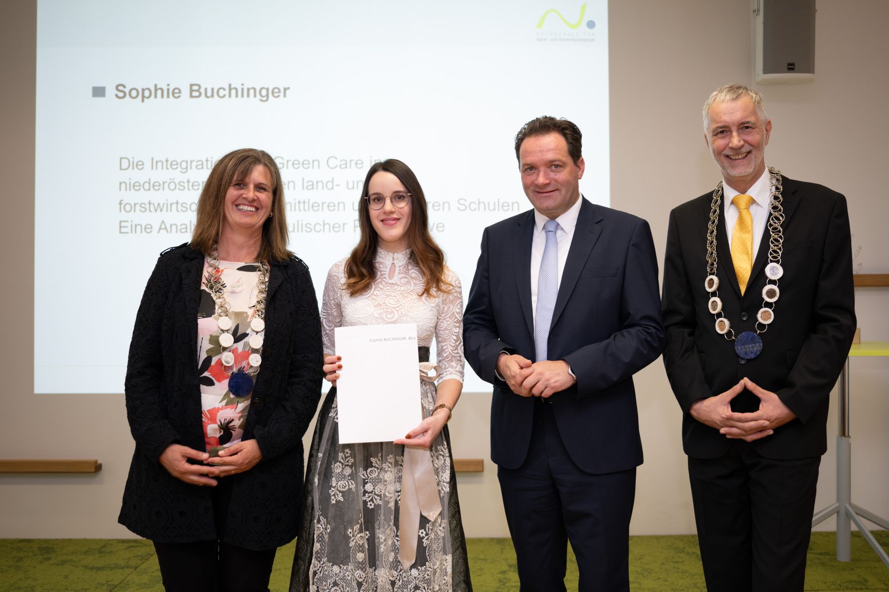 Herr Bundesminister Norbert Totschnig besuchte die Sponsionsfeier an der Hochschule f&uuml;r Agrar- und Umweltp&auml;dagogik.