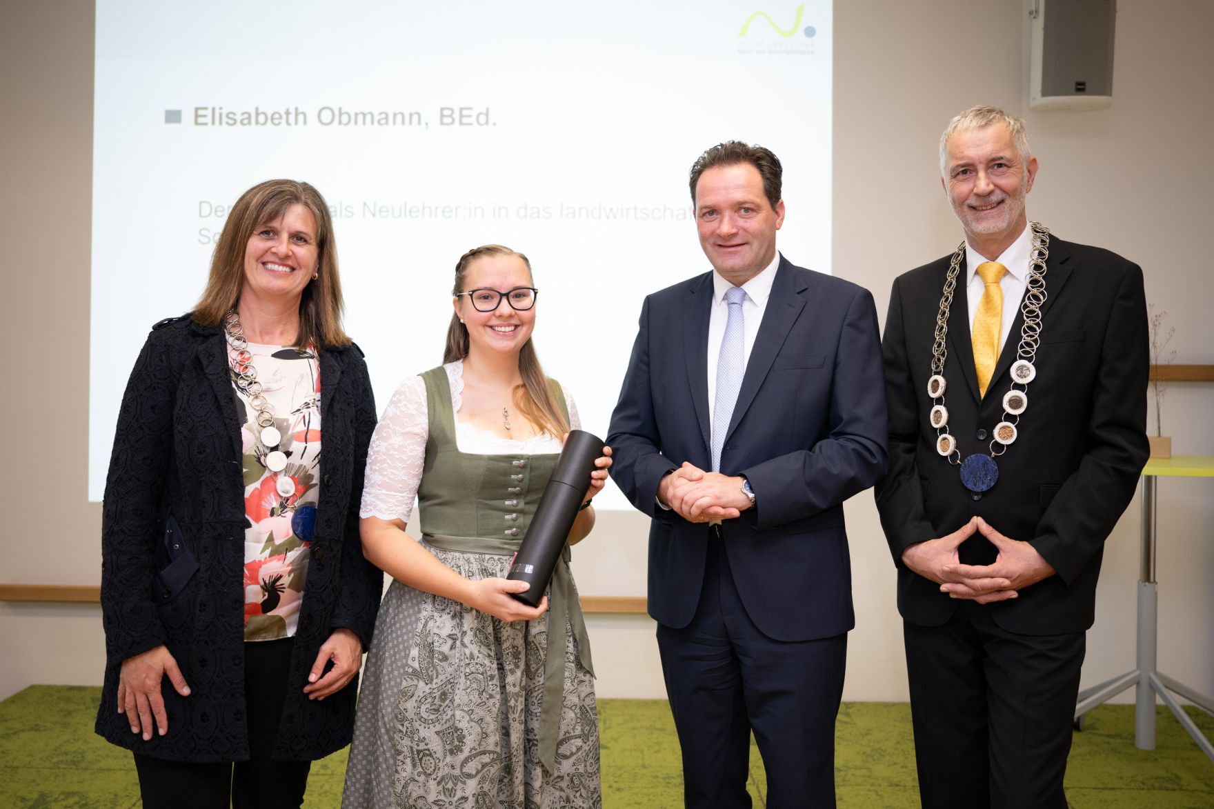 Herr Bundesminister Norbert Totschnig besuchte die Sponsionsfeier an der Hochschule f&uuml;r Agrar- und Umweltp&auml;dagogik.