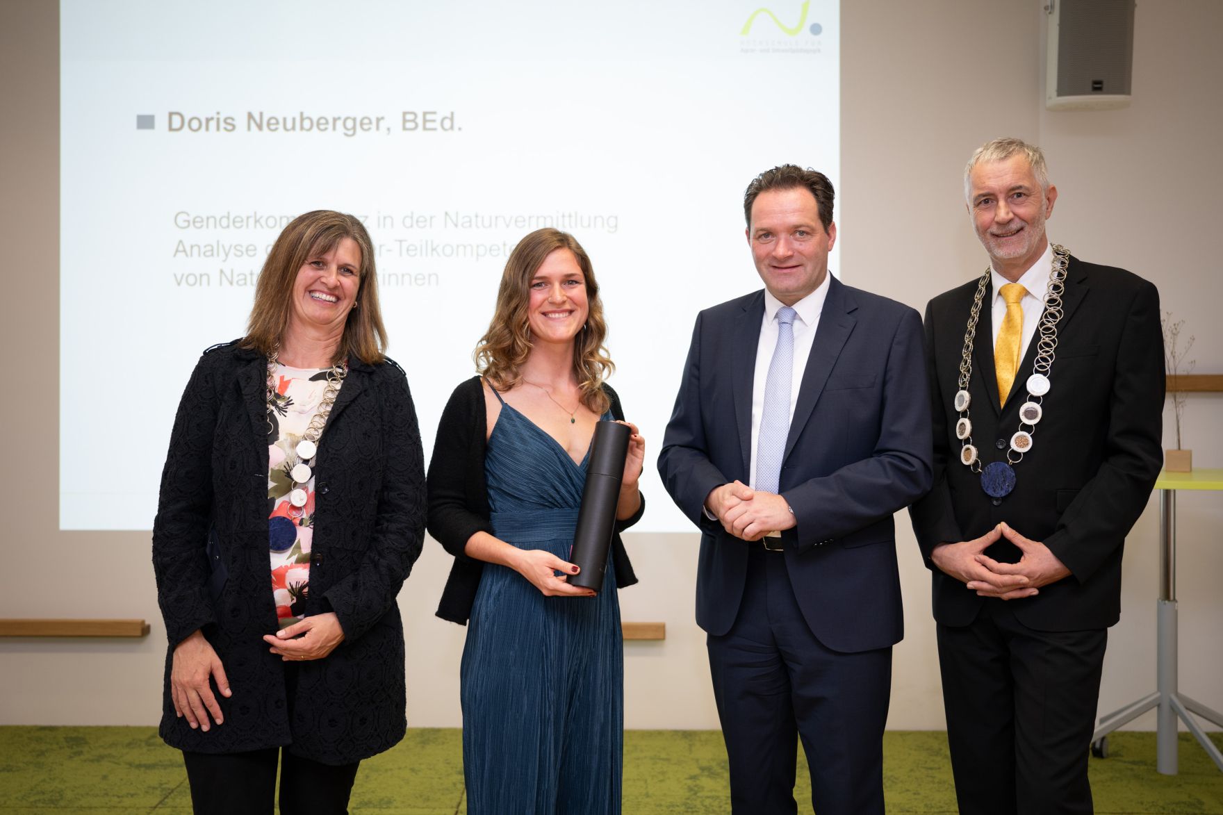 Herr Bundesminister Norbert Totschnig besuchte die Sponsionsfeier an der Hochschule f&uuml;r Agrar- und Umweltp&auml;dagogik.
