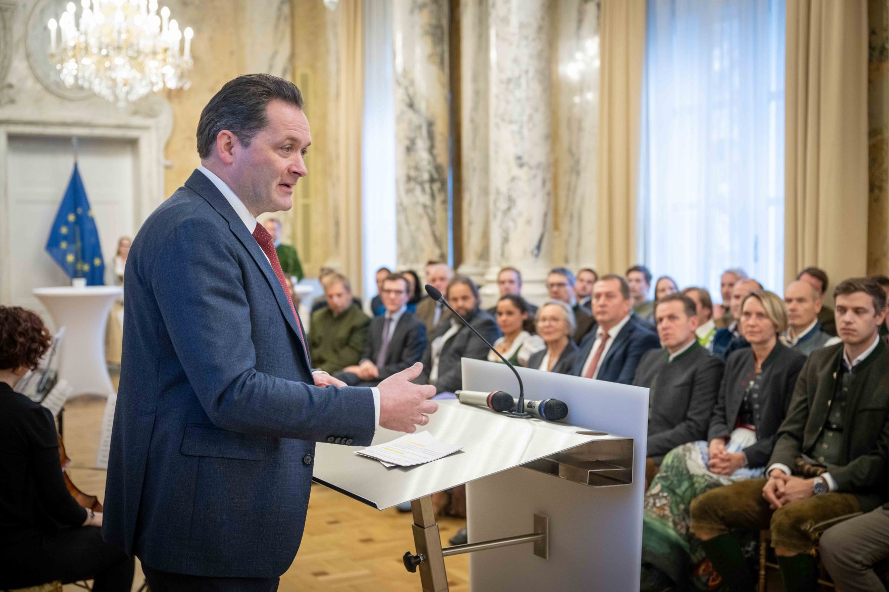 DSC_7540.jpg Mit dem „Staatspreis Wald“ werden in sechs Kategorien Projekte ausgezeichnet, die Großes leisten. Es geht um die Balance zwischen Natur und Wirtschaft sowie die Weitsicht für kommende Generationen.