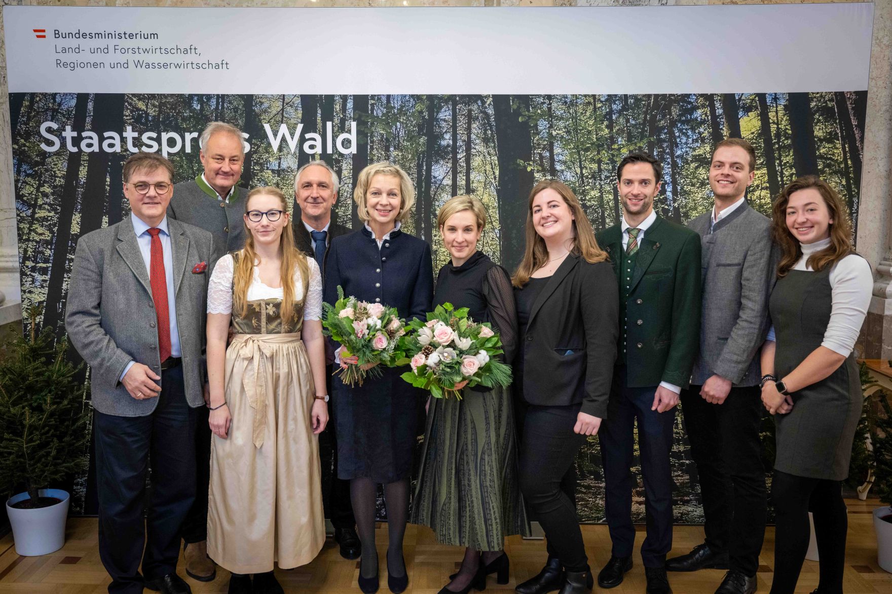 Mit dem &bdquo;Staatspreis Wald&ldquo; werden in sechs Kategorien Projekte ausgezeichnet, die Gro&szlig;es leisten. Es geht um die Balance zwischen Natur und Wirtschaft sowie die Weitsicht f&uuml;r kommende Generationen.
