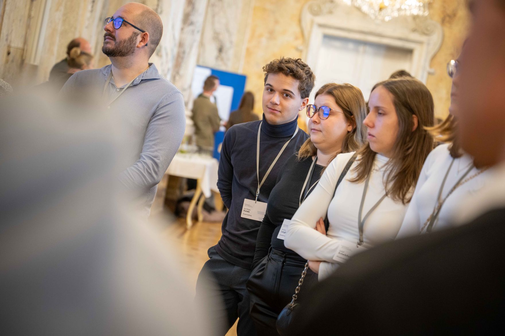 DSC_2928.jpg Anlässlich des „Tags der Demokratie“ lud Bundesminister Norbert Totschnig Schülerinnen und Schüler zur Diskussion über die Grundlagen unseres Zusammenlebens in das BML.