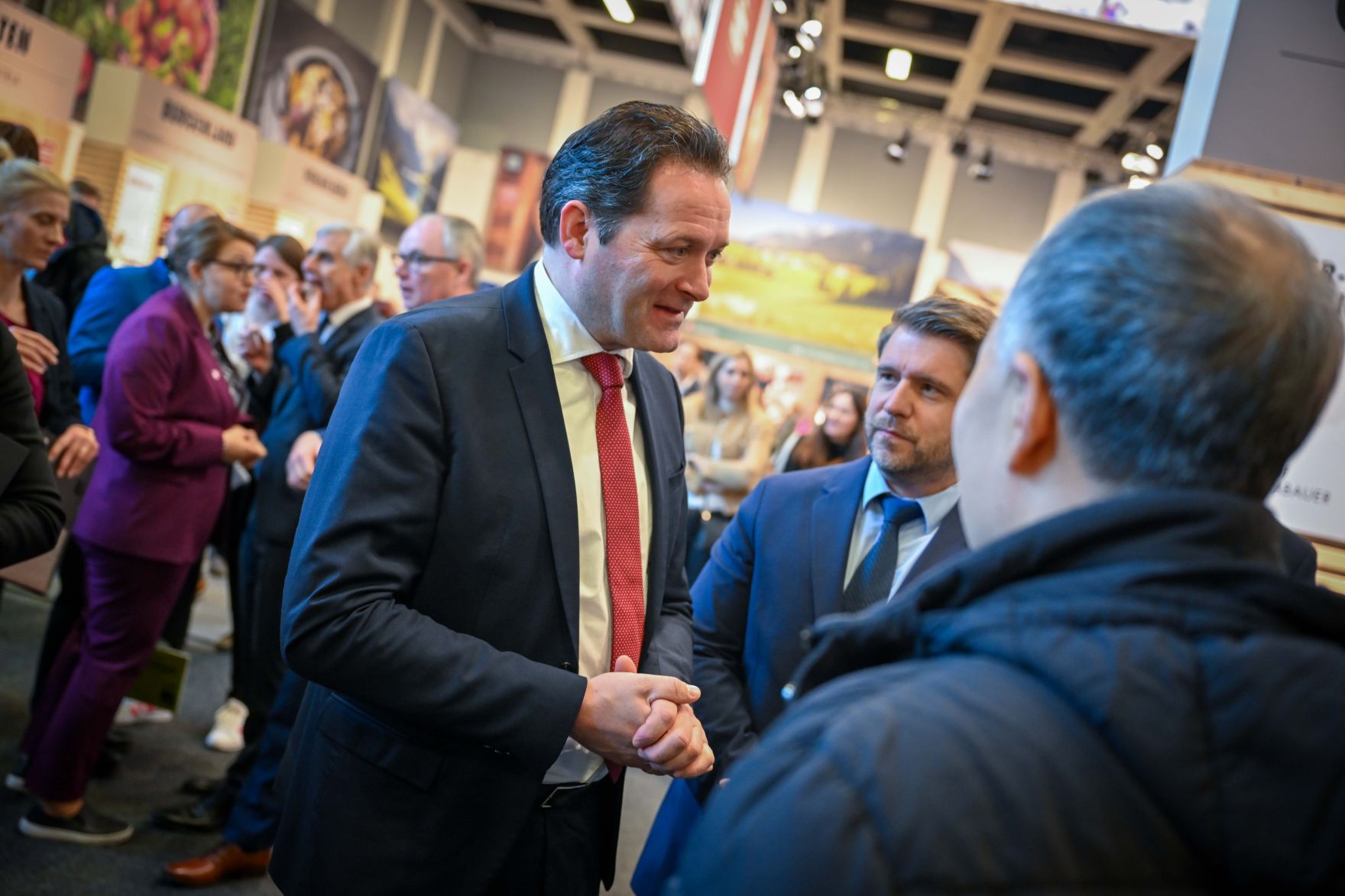 RHP_7475.jpg Auf der internationalen grünen Woche in Berlin traf Herr Bundesminister Norbert Totschnig den chinesischen Vize-Landwirtschaftsminister Ma Youxiang.