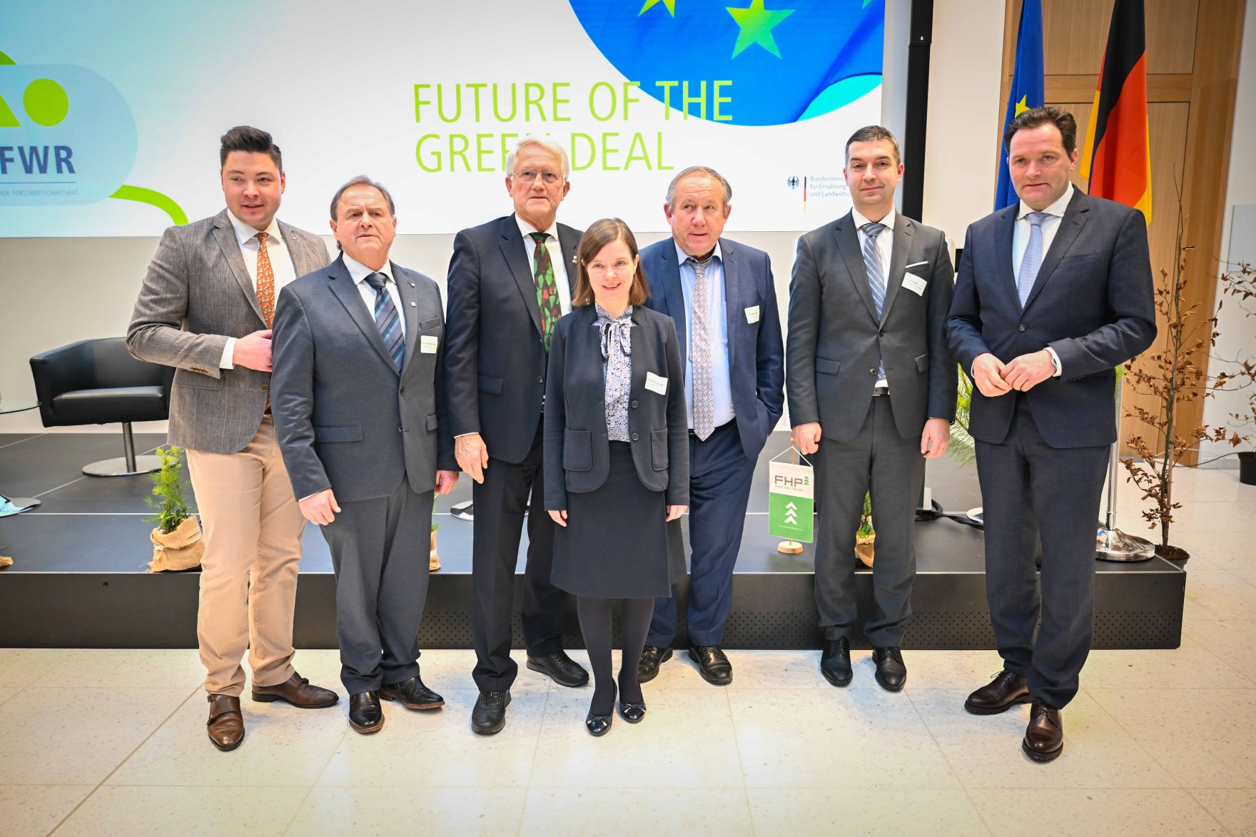 RHP_5447.jpg Herr Bundesminister Norbert Totschnig besuchte das EU-Symposium des deutschen Forstwirtschaftsrates in Berlin und hielt eine Rede vor dem Publikum.
