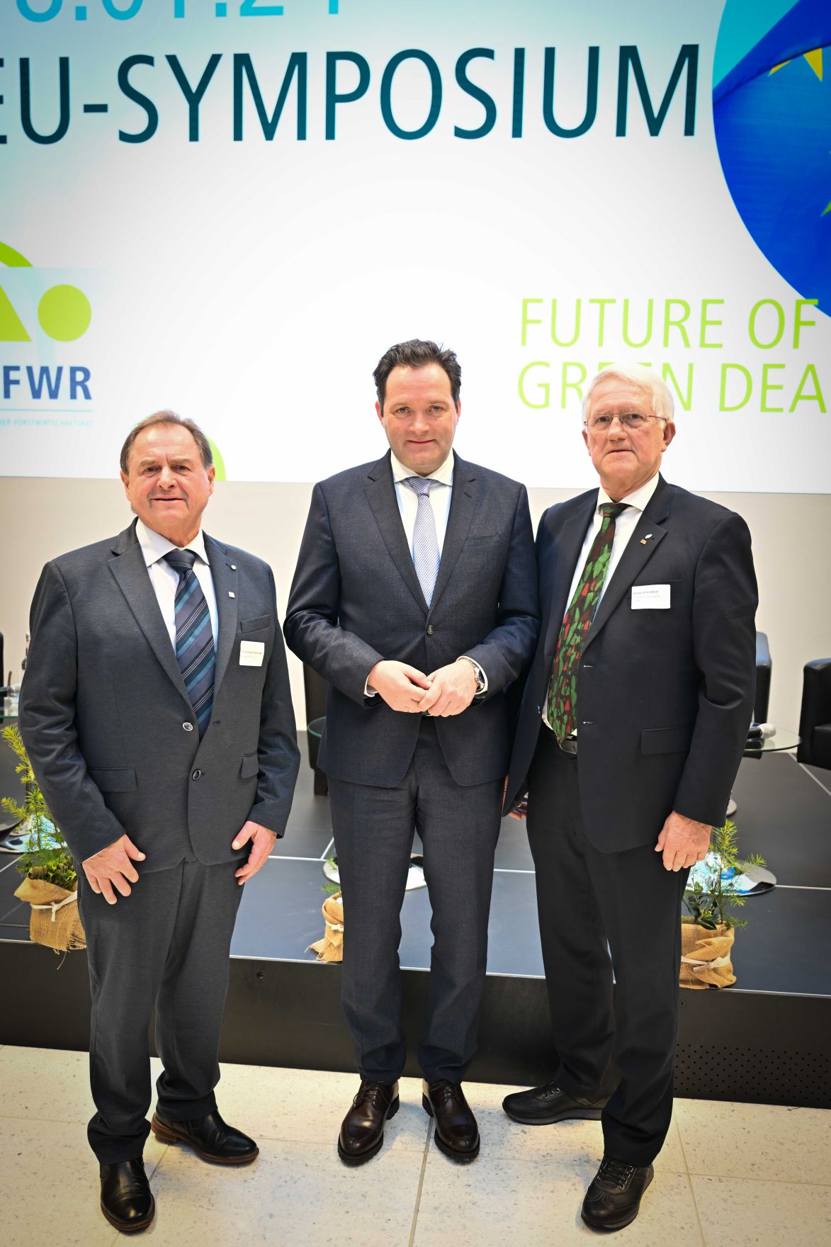RHP_5479.jpg Herr Bundesminister Norbert Totschnig besuchte das EU-Symposium des deutschen Forstwirtschaftsrates in Berlin und hielt eine Rede vor dem Publikum.
