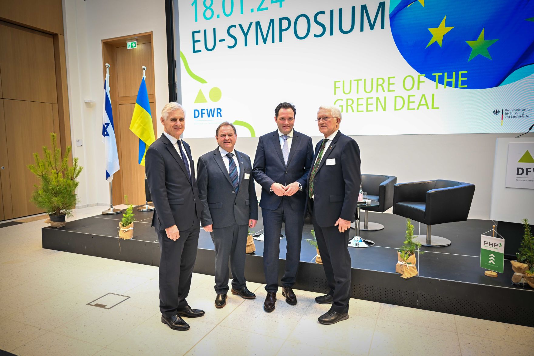 RHP_5532.jpg Herr Bundesminister Norbert Totschnig besuchte das EU-Symposium des deutschen Forstwirtschaftsrates in Berlin und hielt eine Rede vor dem Publikum.