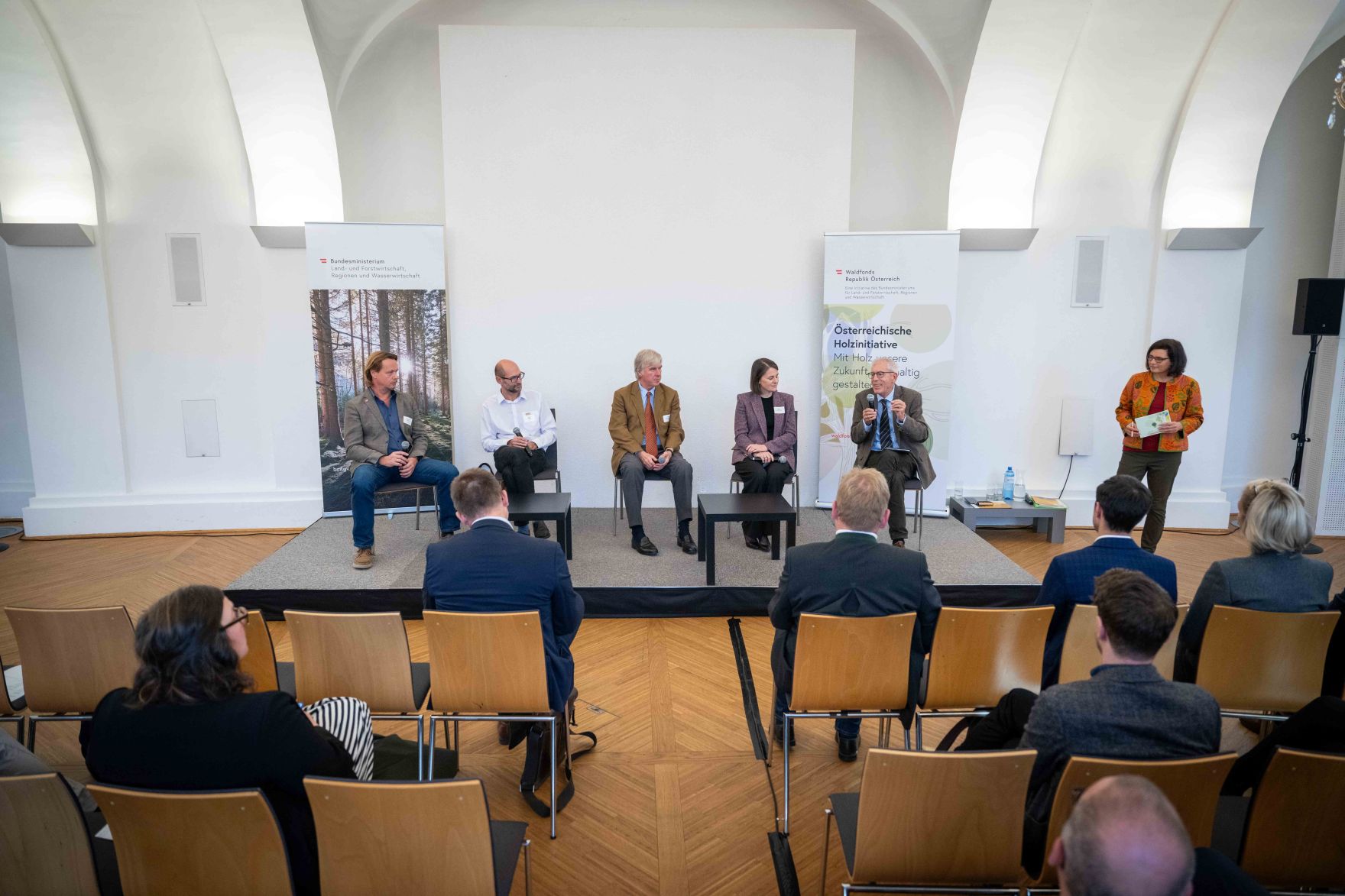 DSC_0793.jpg Der woodCircle „Gemeinsam die Zukunft der Österreichischen Holzinitiative gestalten und Erfolge feiern“ fand am 21. Oktober 2024 im Schloss Schönbrunn statt.