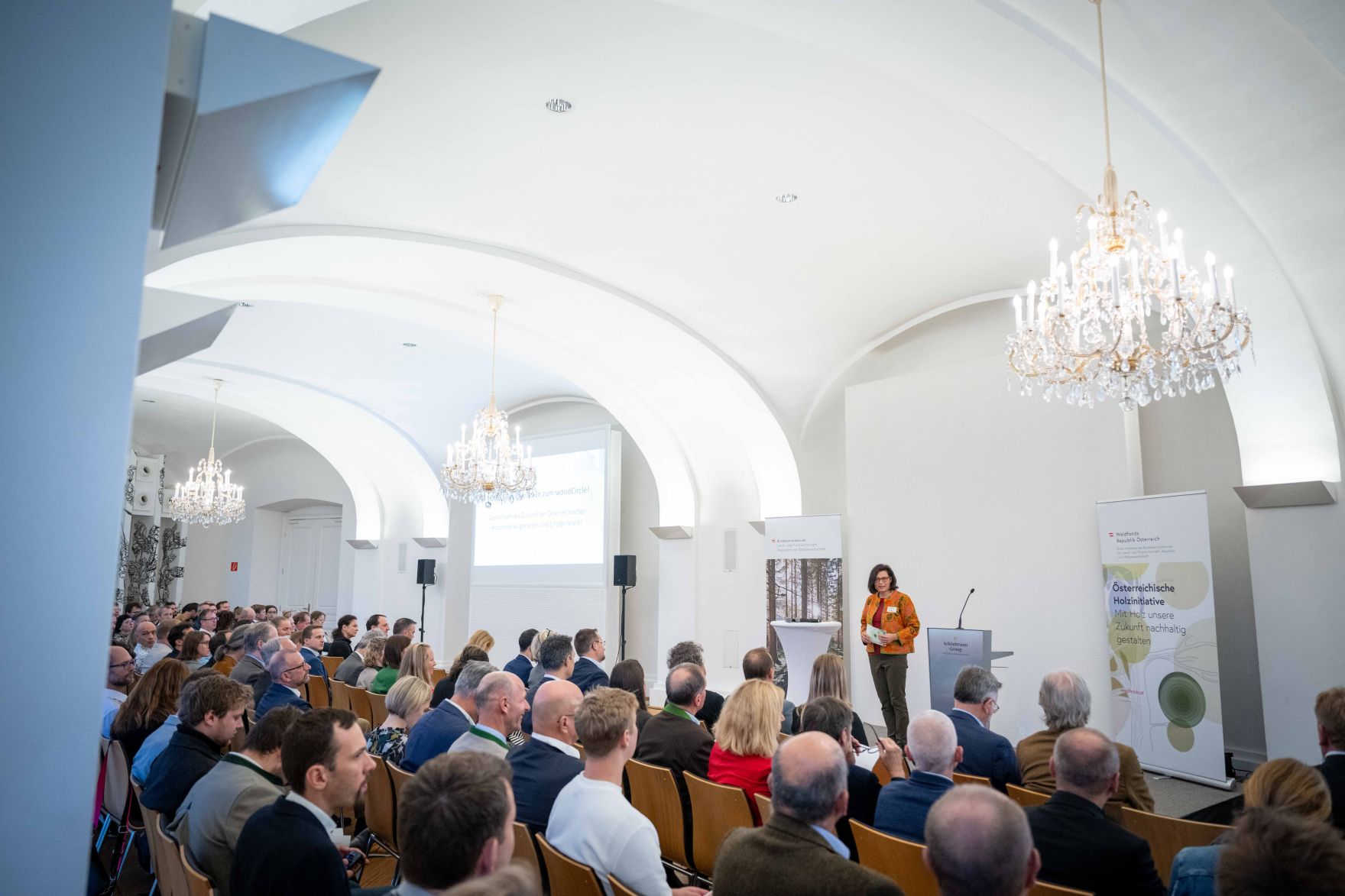 DSC_7853.jpg Der woodCircle „Gemeinsam die Zukunft der Österreichischen Holzinitiative gestalten und Erfolge feiern“ fand am 21. Oktober 2024 im Schloss Schönbrunn statt.