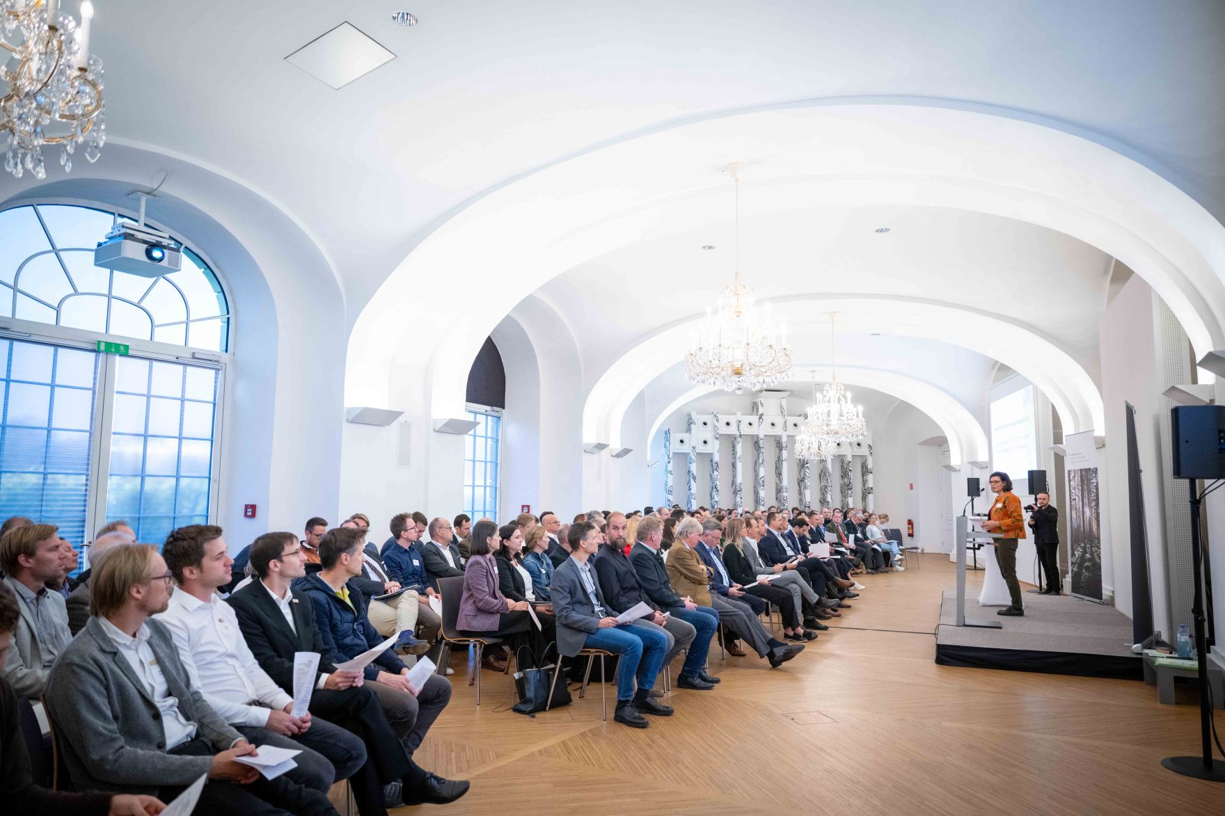 DSC_7882.jpg Der woodCircle „Gemeinsam die Zukunft der Österreichischen Holzinitiative gestalten und Erfolge feiern“ fand am 21. Oktober 2024 im Schloss Schönbrunn statt.