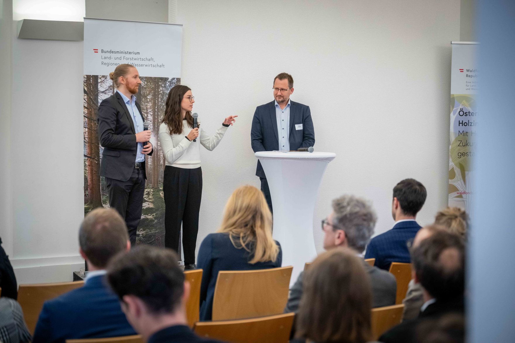 Der woodCircle &bdquo;Gemeinsam die Zukunft der &Ouml;sterreichischen Holzinitiative gestalten und Erfolge feiern&ldquo; fand am 21. Oktober 2024 im Schloss Sch&ouml;nbrunn statt.