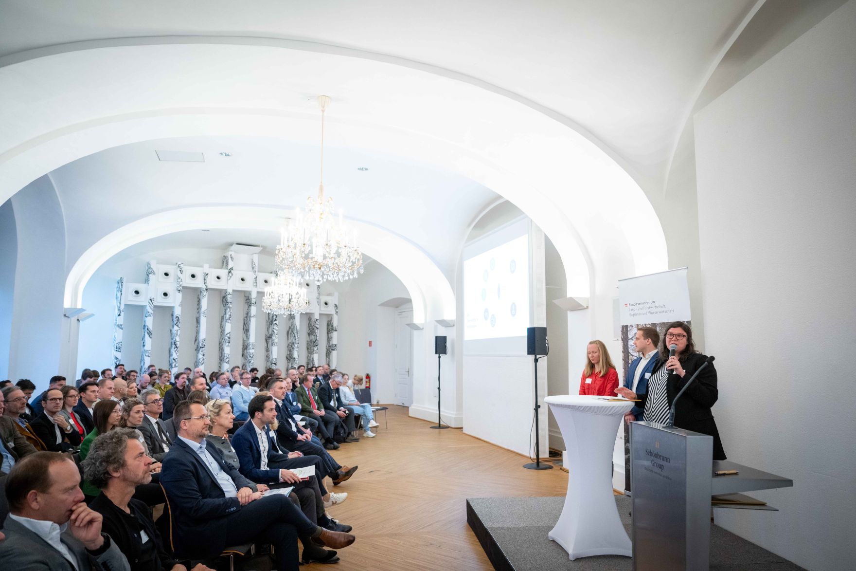 DSC_8459.jpg Der woodCircle „Gemeinsam die Zukunft der Österreichischen Holzinitiative gestalten und Erfolge feiern“ fand am 21. Oktober 2024 im Schloss Schönbrunn statt.