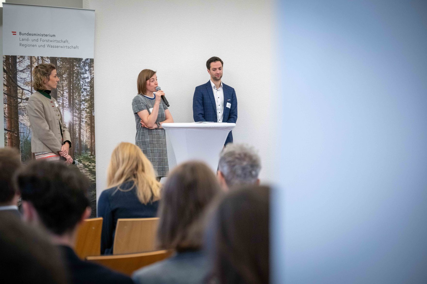 Der woodCircle &bdquo;Gemeinsam die Zukunft der &Ouml;sterreichischen Holzinitiative gestalten und Erfolge feiern&ldquo; fand am 21. Oktober 2024 im Schloss Sch&ouml;nbrunn statt.