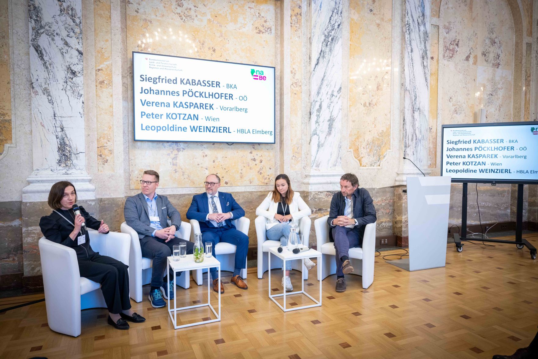 DSC_9375.jpg Im Marmorsaal im Regierungsgebäude am Stubenring fand die 11. Trägerkonferenz zum Thema "Österreich isst regional" statt.