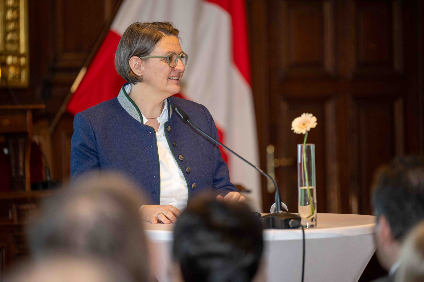 Die Bio-Enquete 2025 widmet sich den aktuellen und zuk&uuml;nftigen Herausforderungen der biologischen Landwirtschaft in &Ouml;sterreich, stellt dabei jedoch die Zukunfts- und Erfolgschancen in den Mittelpunkt.