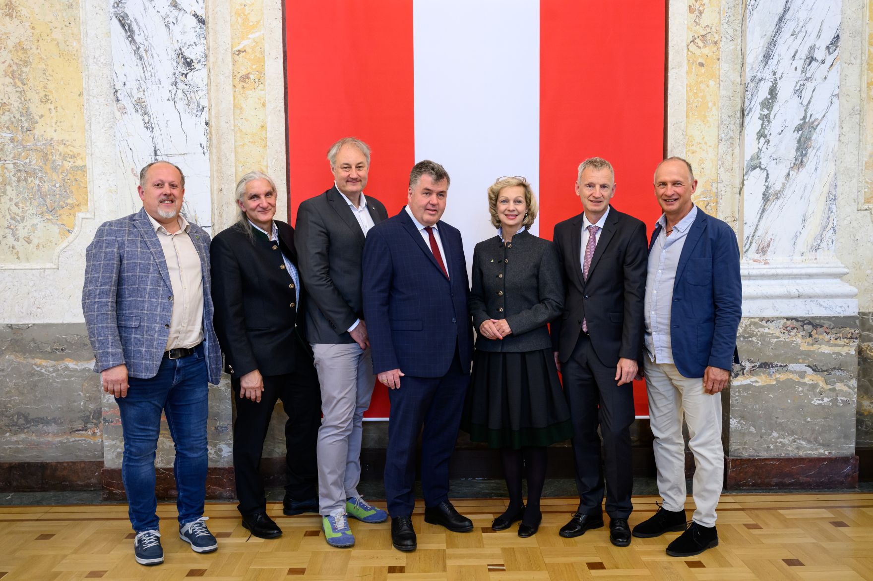 Im Marmorsaal im Regierungsgeb&auml;ude am Stubenring wurden Ehrenzeichen verliehen.