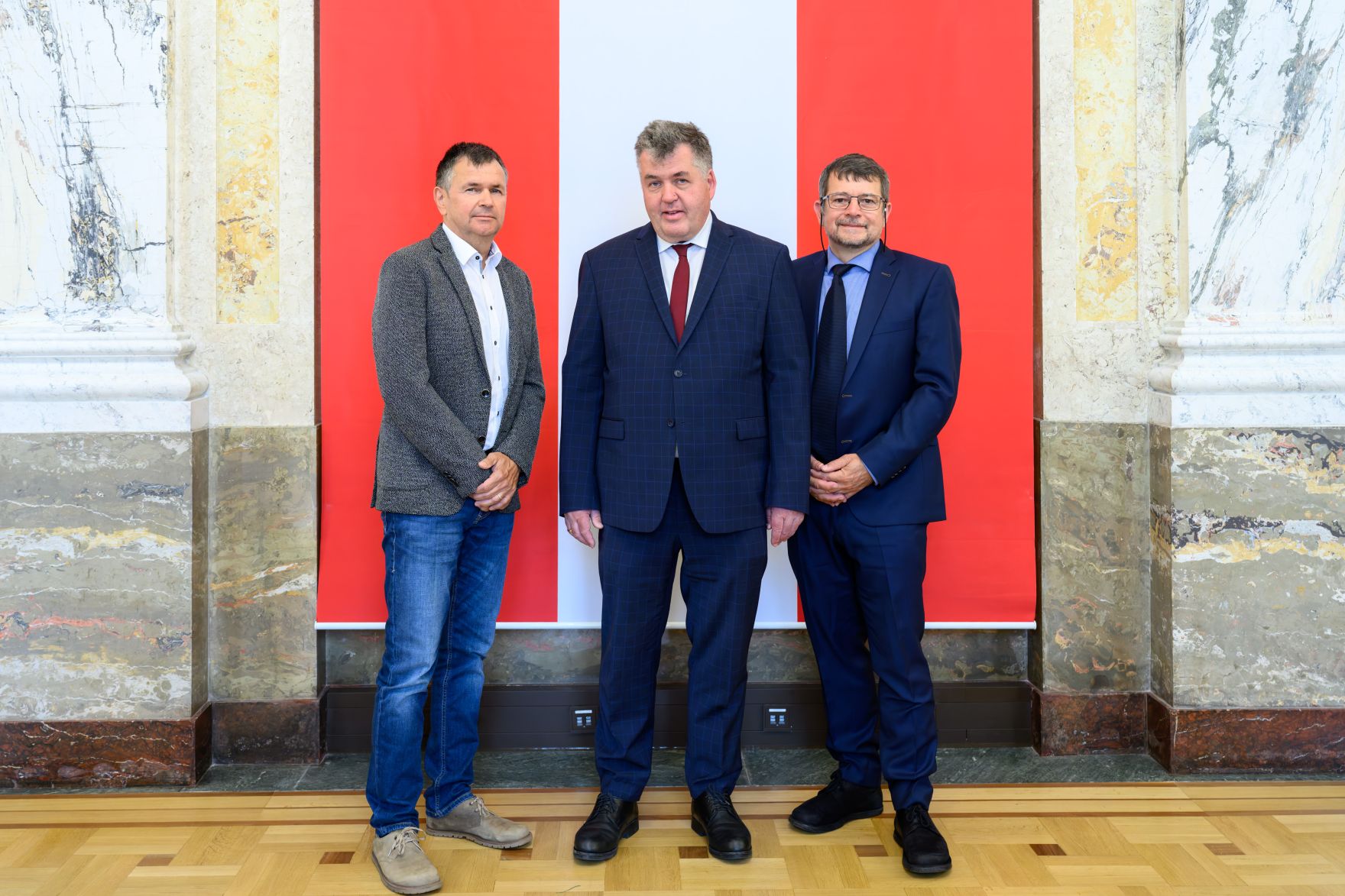 Im Marmorsaal im Regierungsgeb&auml;ude am Stubenring wurden Ehrenzeichen verliehen.