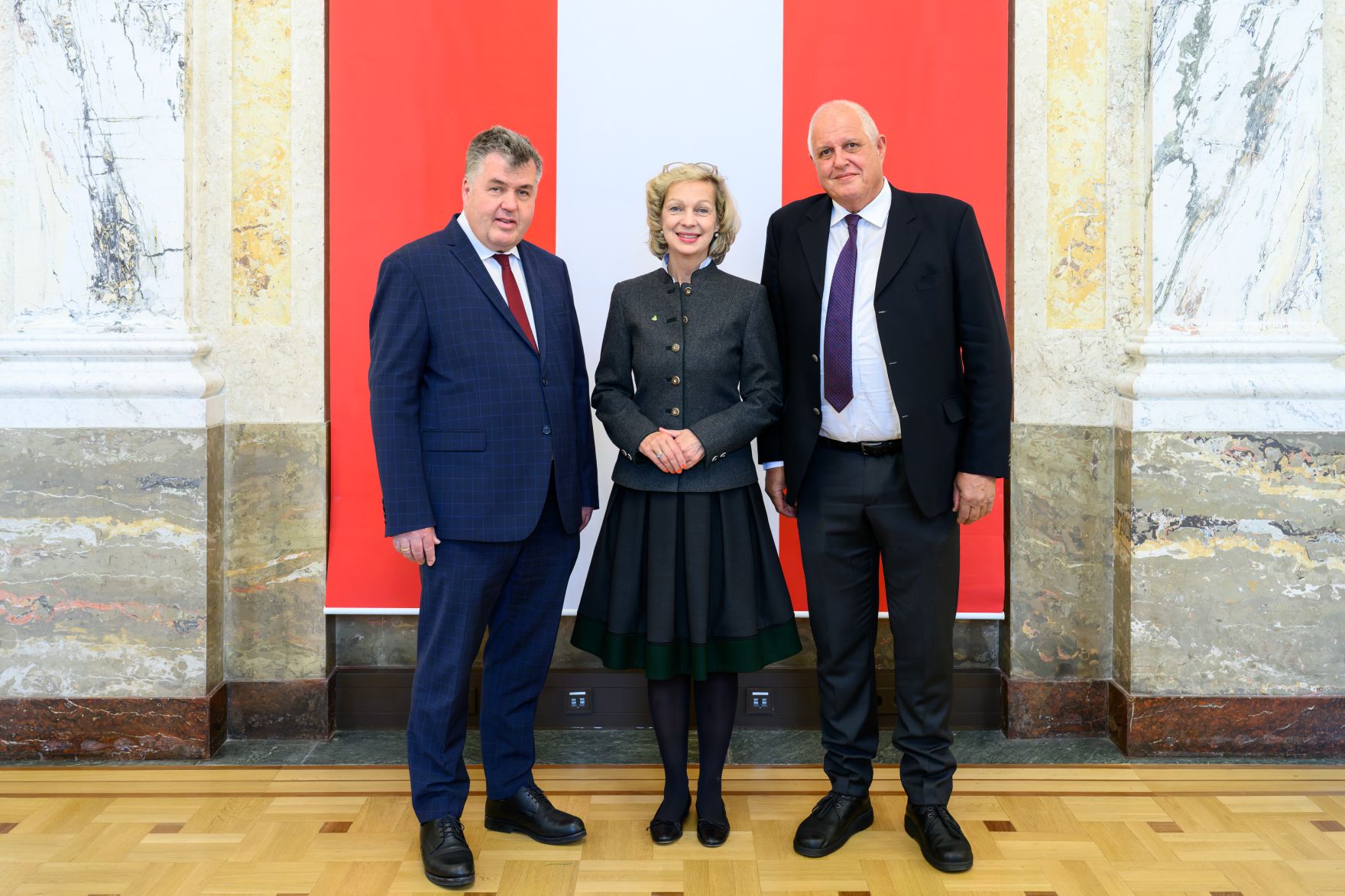 Im Marmorsaal im Regierungsgeb&auml;ude am Stubenring wurden Ehrenzeichen verliehen.