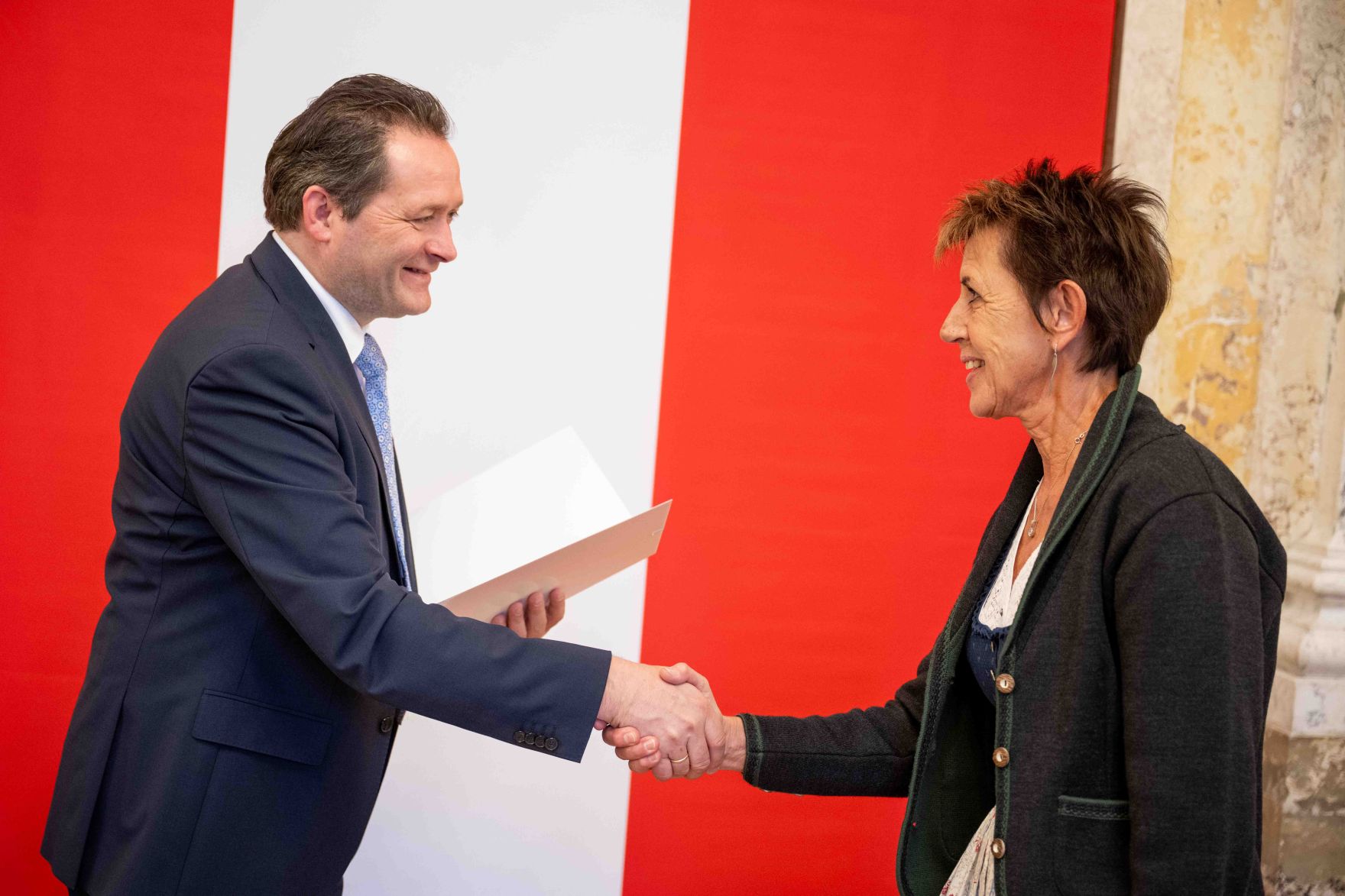 Herr Bundesminister Norbert Totschnig verlieh am 30. Oktober 2025 im Auftrage von Herrn Bundespr&auml;sidenten Alexander Van der Bellen Ehrenzeichen und Berufstitel an verdiente Pers&ouml;nlichkeiten seines Ressorts. Die Verleihung fand im Marmorsaal des Regierungsgeb&auml;udes am Stubenring 1 in Wien statt.