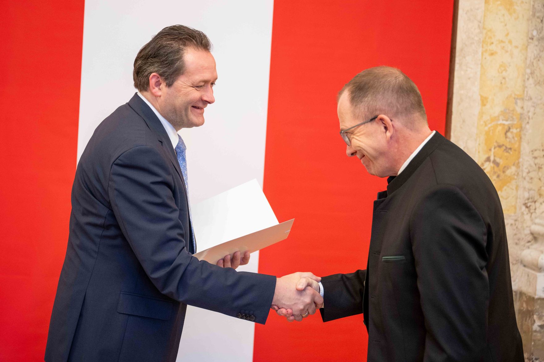 Herr Bundesminister Norbert Totschnig verlieh am 30. Oktober 2025 im Auftrage von Herrn Bundespr&auml;sidenten Alexander Van der Bellen Ehrenzeichen und Berufstitel an verdiente Pers&ouml;nlichkeiten seines Ressorts. Die Verleihung fand im Marmorsaal des Regierungsgeb&auml;udes am Stubenring 1 in Wien statt.