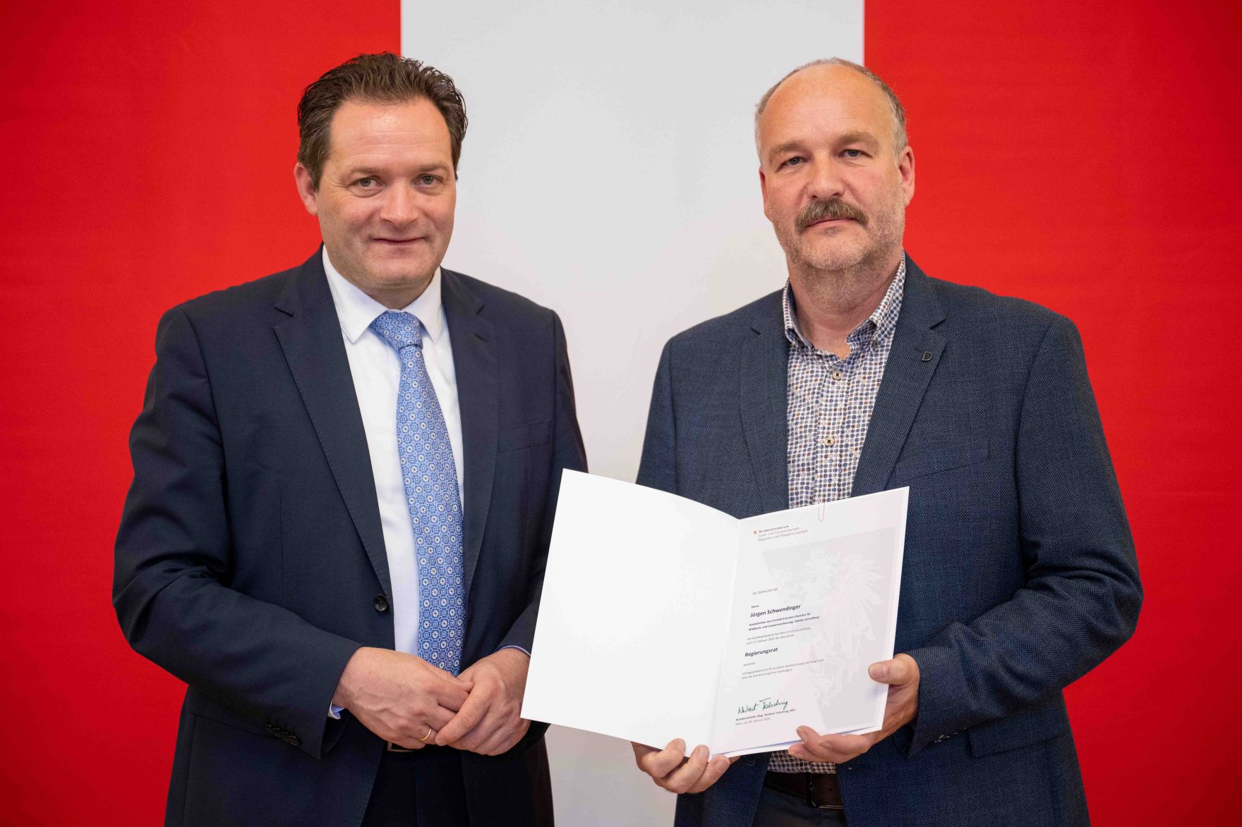 Herr Bundesminister Norbert Totschnig verlieh am 30. Oktober 2025 im Auftrage von Herrn Bundespr&auml;sidenten Alexander Van der Bellen Ehrenzeichen und Berufstitel an verdiente Pers&ouml;nlichkeiten seines Ressorts. Die Verleihung fand im Marmorsaal des Regierungsgeb&auml;udes am Stubenring 1 in Wien statt.