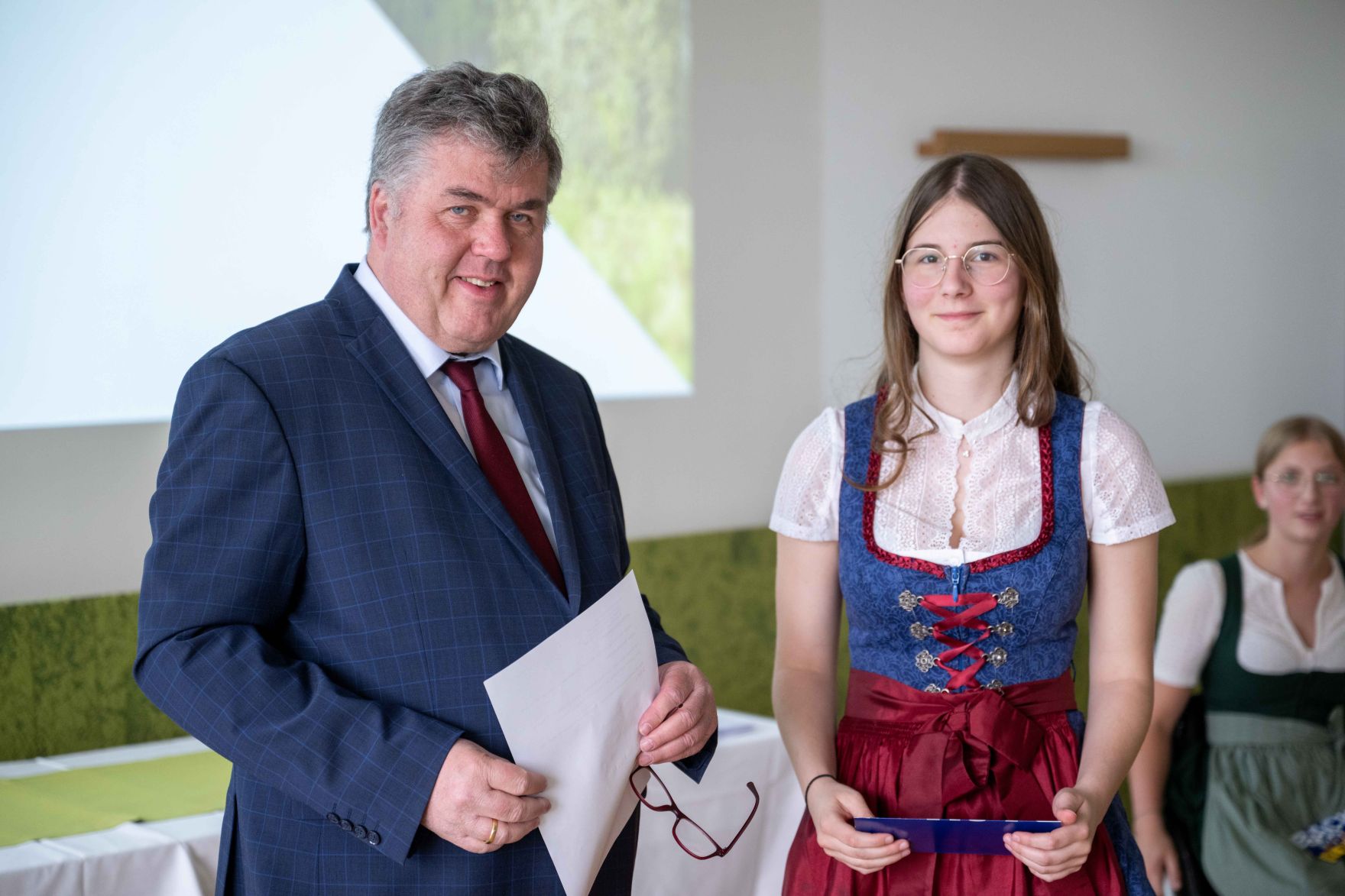 DSC_0912.jpg Als Vertretung des Herrn Bundesminister Norbert Totschnig besuchte Herr Generalsekretär Abentung die Veranstaltung EuropaschülerInnenTag an der HAUP in Wien