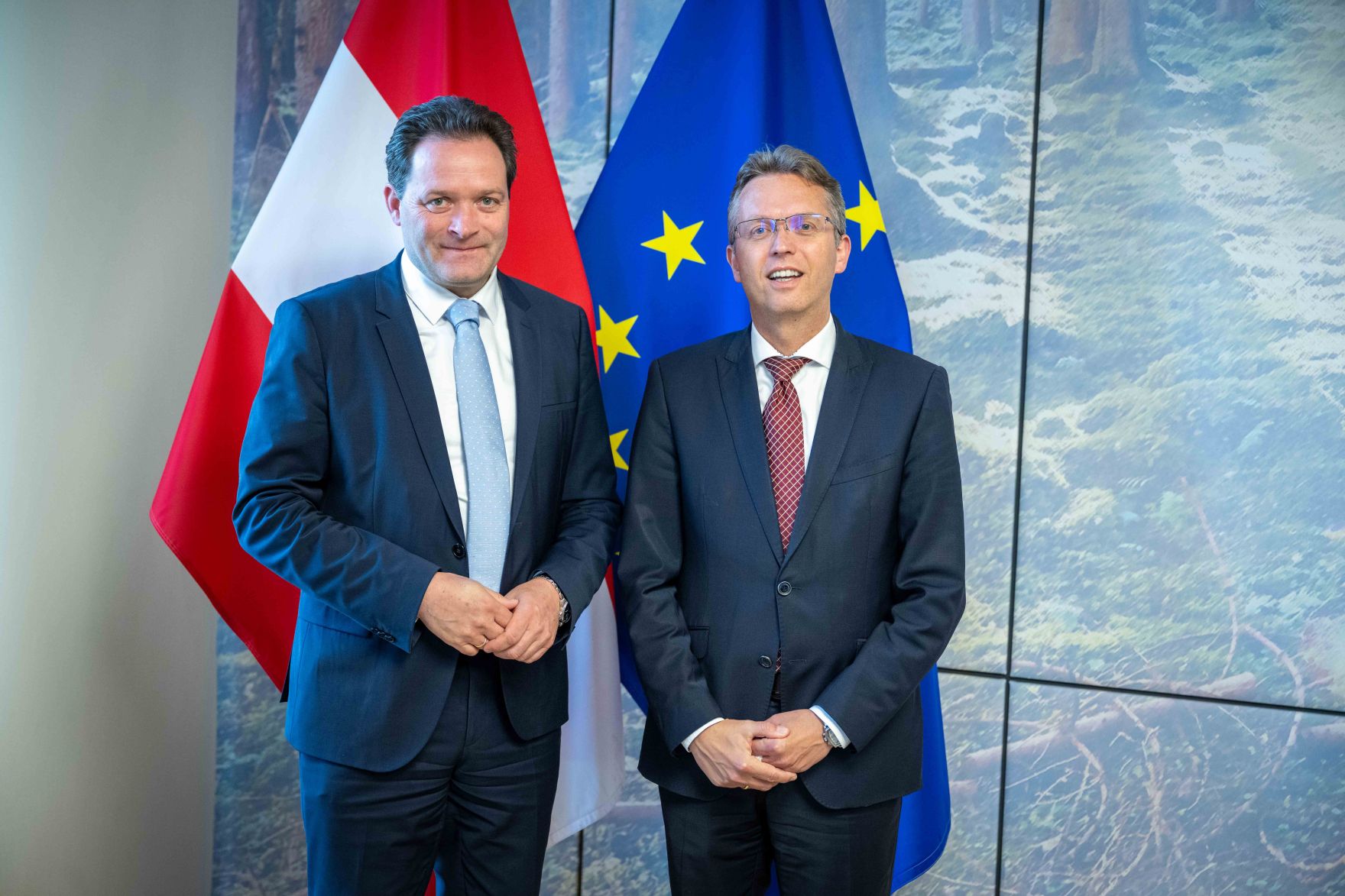 Der ungarische Bundesminister f&uuml;r Kultur und Innovation Bal&aacute;zs Hank&oacute; besuchte Bundesminister Norbert Totschnig im Regierungsgeb&auml;ude am Stubenring in Wien.