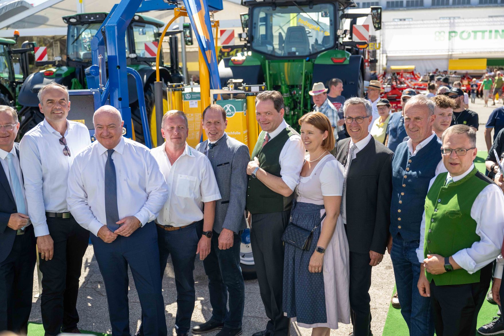 Herr Bundesminister Norbert Totschnig besuchte die Rieder Messe. Beginn war die offizielle Er&ouml;ffnung und es folgte ein Rundgang mit Bundeskanzler Christian Stocker.