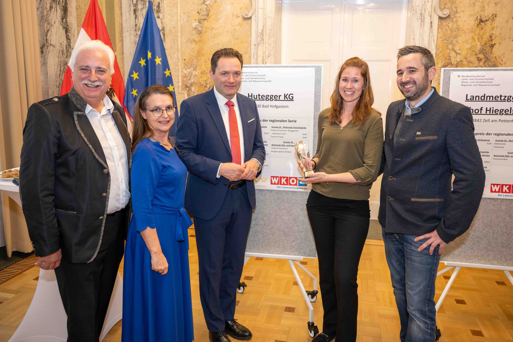Im Zuge des internationalen Fleisch- und Wurstwarenwettbewerbs verlieh Herr Bundesminister Norbert Totschnig die Pokale an die Preistr&auml;gerinnen und Preistr&auml;ger.