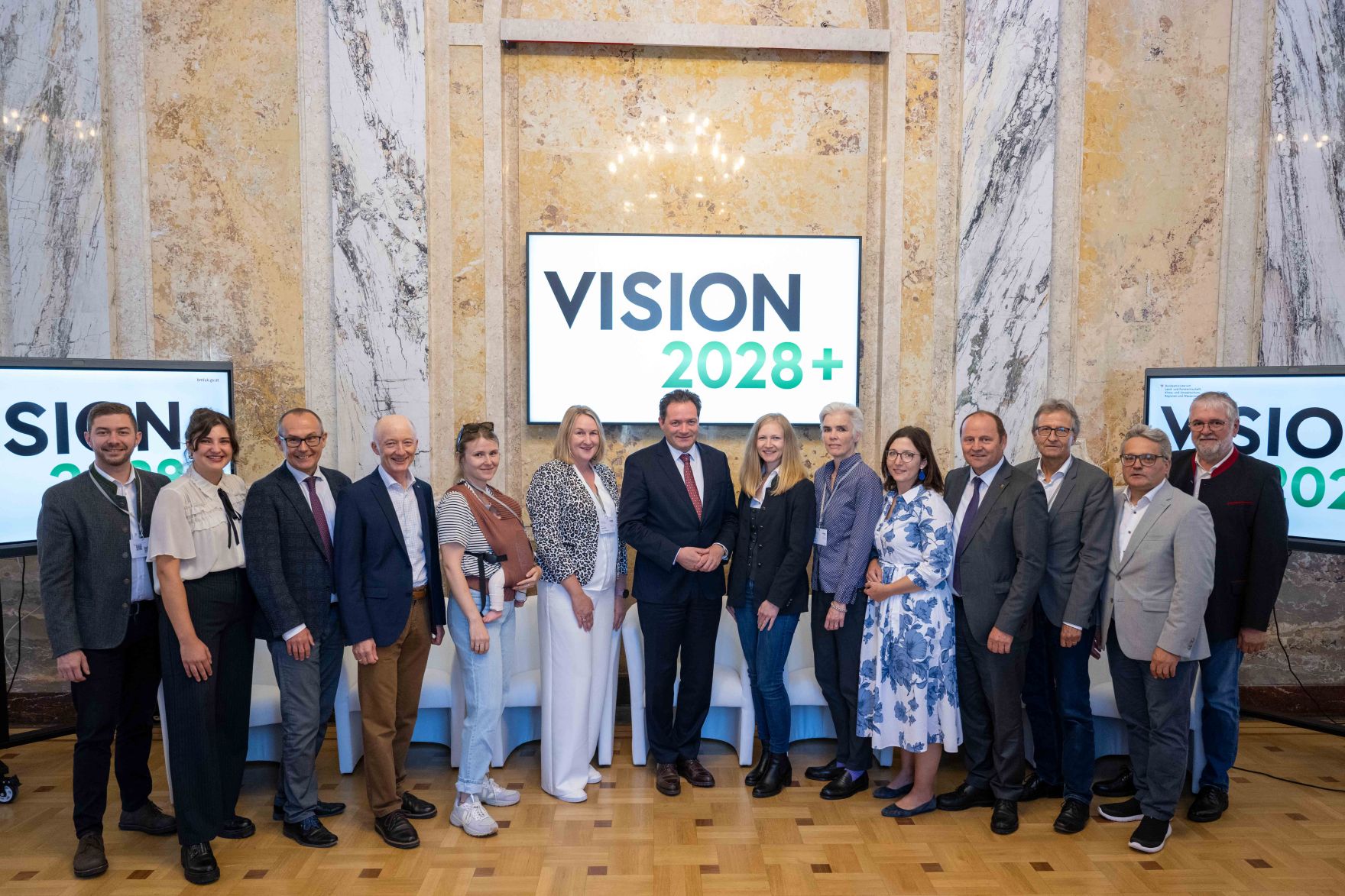 Im September 2024 startete die VISION 2028+ in die Umsetzung. Anfang September 2025, knapp ein Jahr sp&auml;ter, wurde im Festsaal des Bundesministeriums f&uuml;r Land- und Forstwirtschaft, Klima- und Umweltschutz, Regionen und Wasserwirtschaft gemeinsam mit Bundesminister Norbert Totschnig Bilanz gezogen.