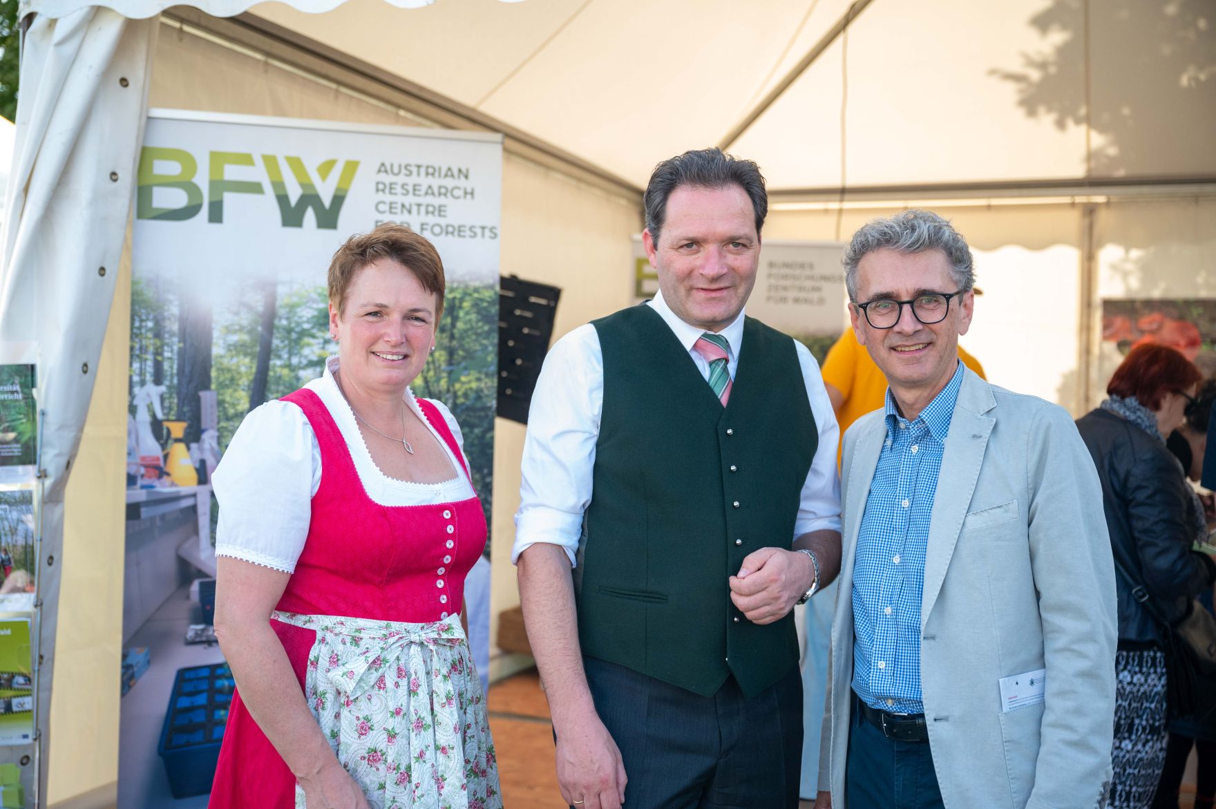 Herr Bundesminister Norbert Totschnig besuchte das ernte.dank.festival am Wiener Heldenplatz.