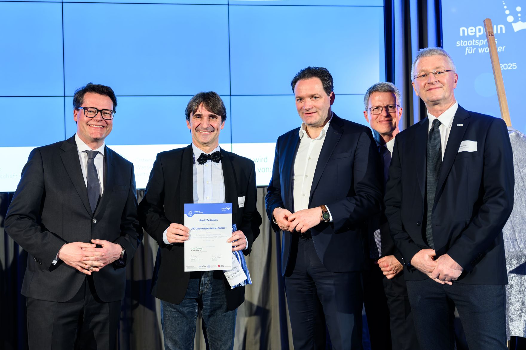 Der Neptun Staatspreis f&uuml;r Wasser ist der &ouml;sterreichische Umwelt- und Innovationspreis zu Themen rund ums Wasser. Am 20. M&auml;rz zeichnete Bundesminister Norbert Totschnig die Preistr&auml;gerinnen und Preistr&auml;ger aus. Im Bild: WasserWIEN Platz 2 &ndash; 150 Jahre Wiener-Wasser-Walzer