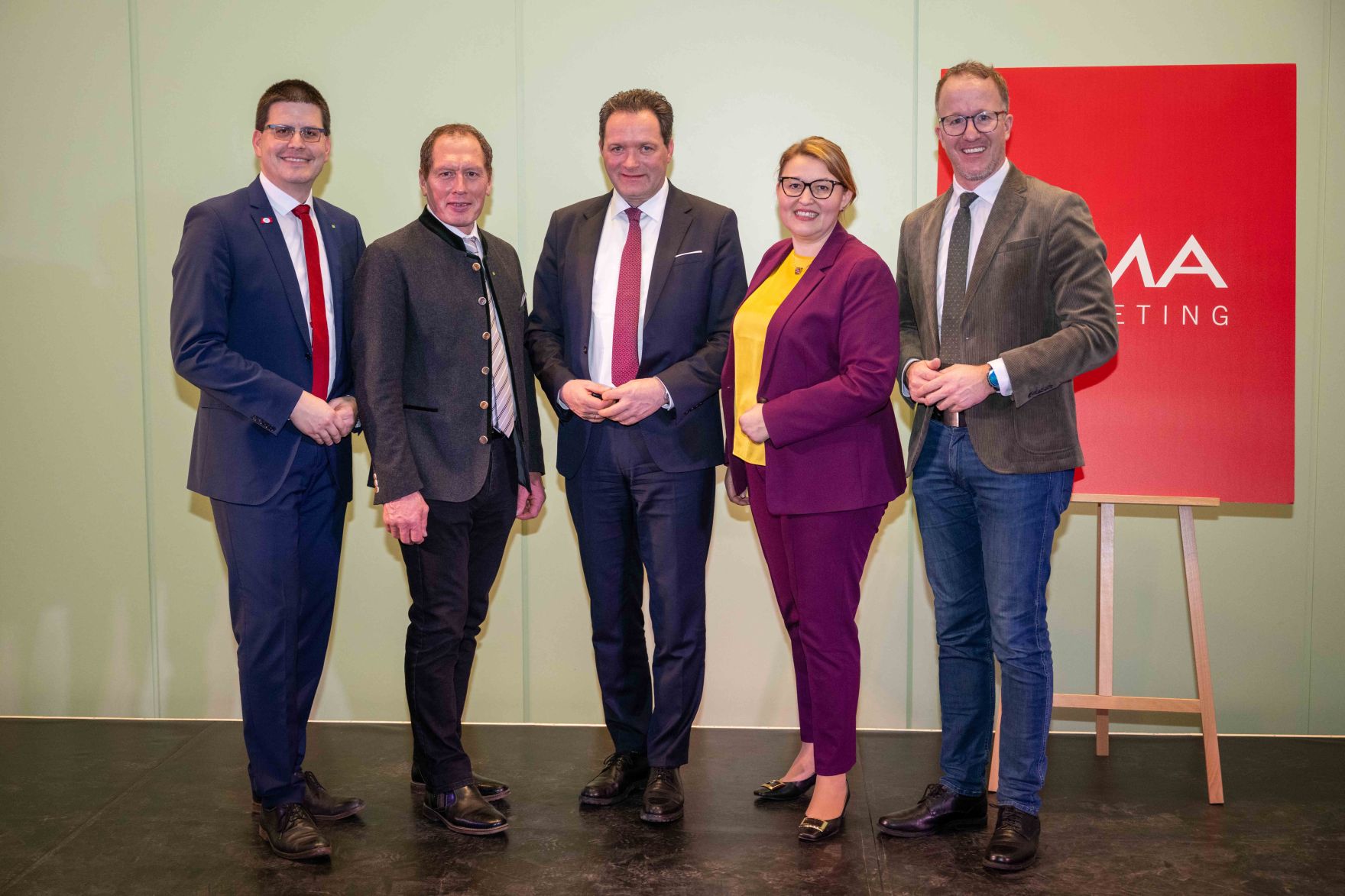 Zum Auftakt der Gr&uuml;nen Woche 2026 in Berlin besuchte Herr Bundesminister Norbert Totschnig den Empfang der AMA in der &ouml;sterreichischen Botschaft in Berlin