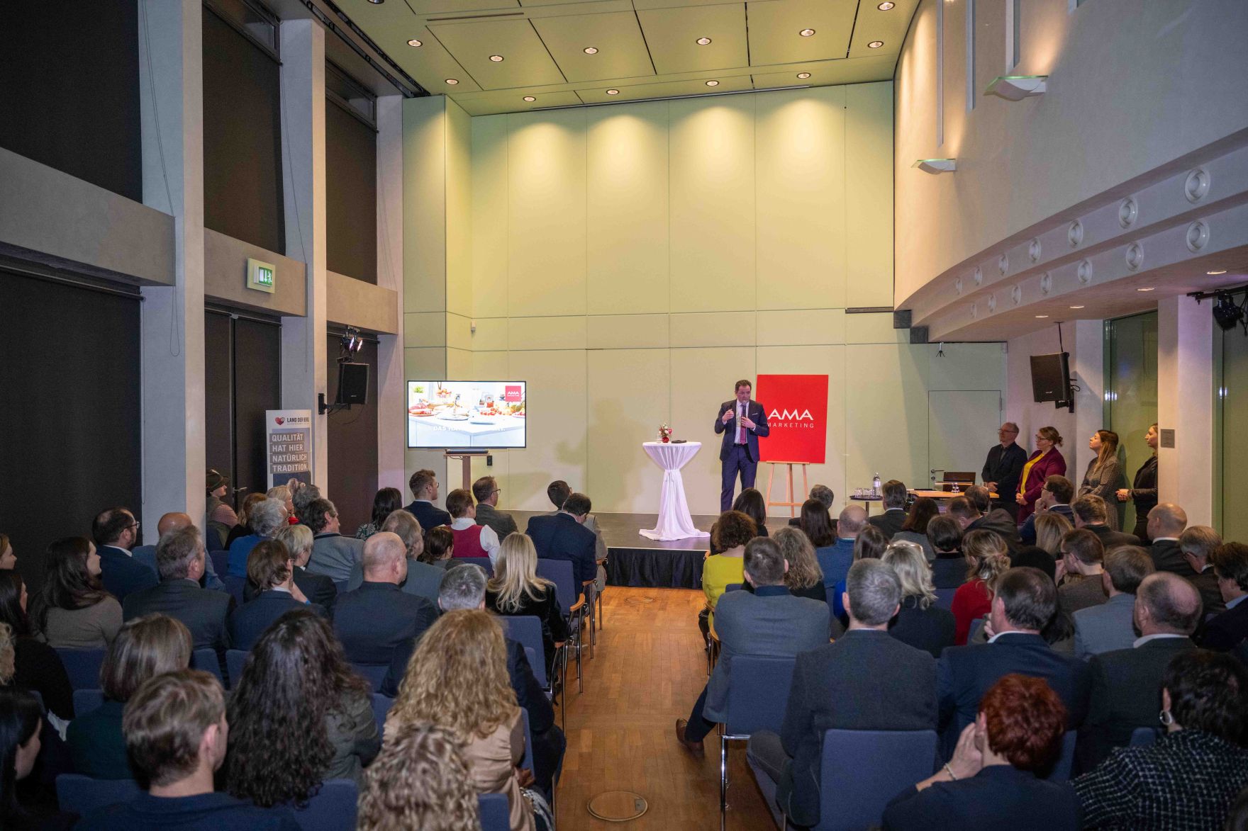 Zum Auftakt der Gr&uuml;nen Woche 2026 in Berlin besuchte Herr Bundesminister Norbert Totschnig den Empfang der AMA in der &ouml;sterreichischen Botschaft in Berlin