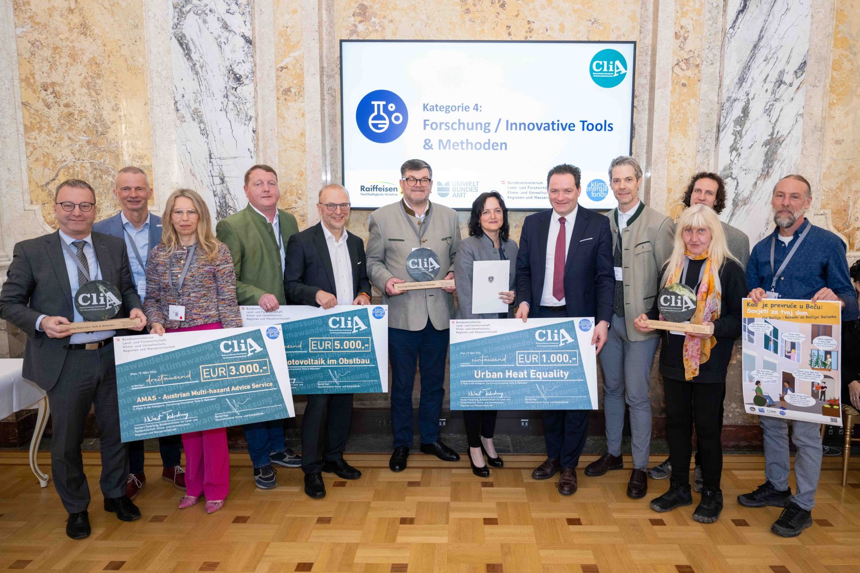 Der 2024 erstmals vergebene "CliA", der &Ouml;sterreichische Staatspreis f&uuml;r Klimawandelanpassung, ist am Donnerstag wieder verliehen worden. Zu den heutigen Gewinnern z&auml;hlten konkrete Ma&szlig;nahmen gegen Hochwasser und Hitze, betriebliche Strategien und auch innovative Forschungsprojekte aus Nieder&ouml;sterreich, der Steiermark, Ober&ouml;sterreich, Salzburg, Wien und Vorarlberg.
