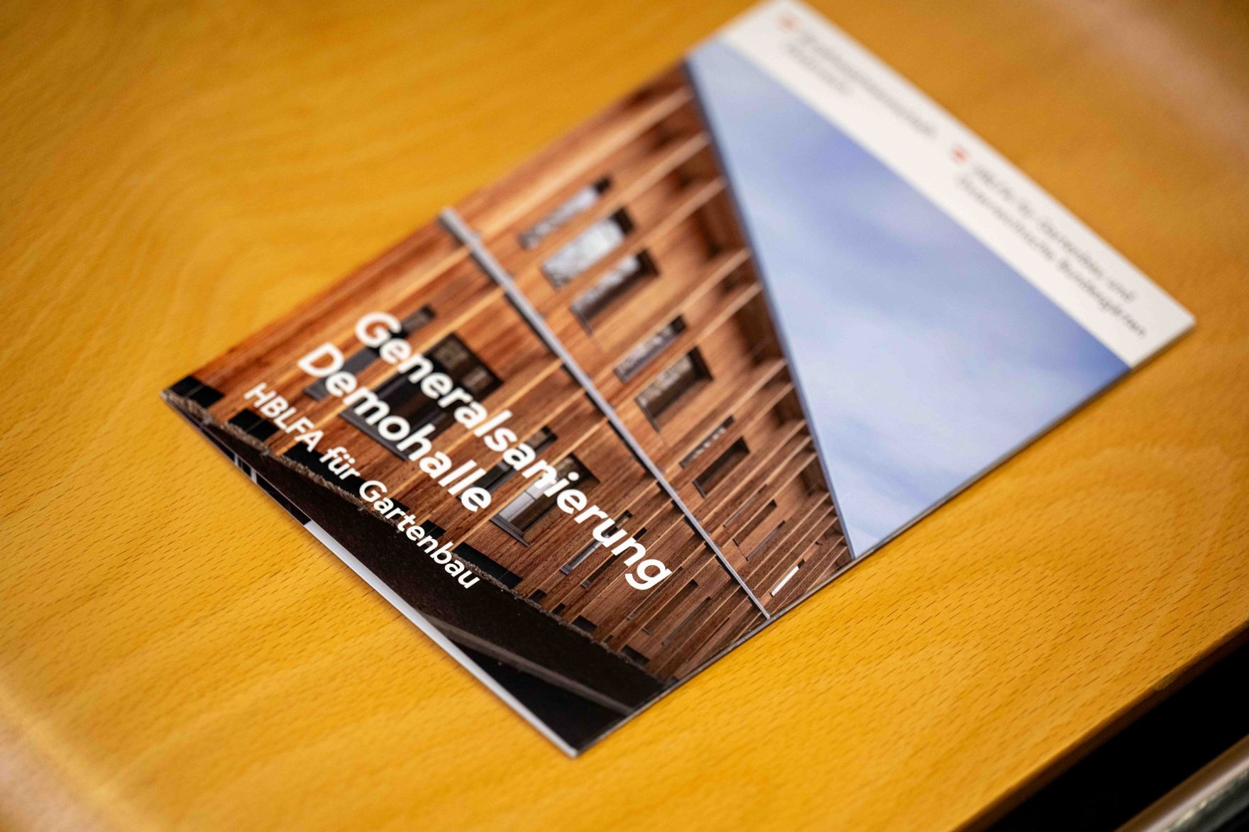 Herr Bundesminister Norbert Totschnig besuchte die feierliche Er&ouml;ffnung der Demohalle der HBLFA Sch&ouml;nbrunn.